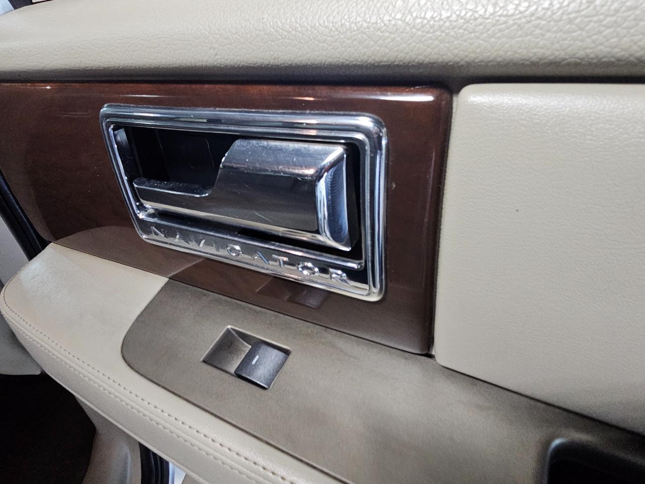 Lincoln Navigator 4WD 4dr 2014