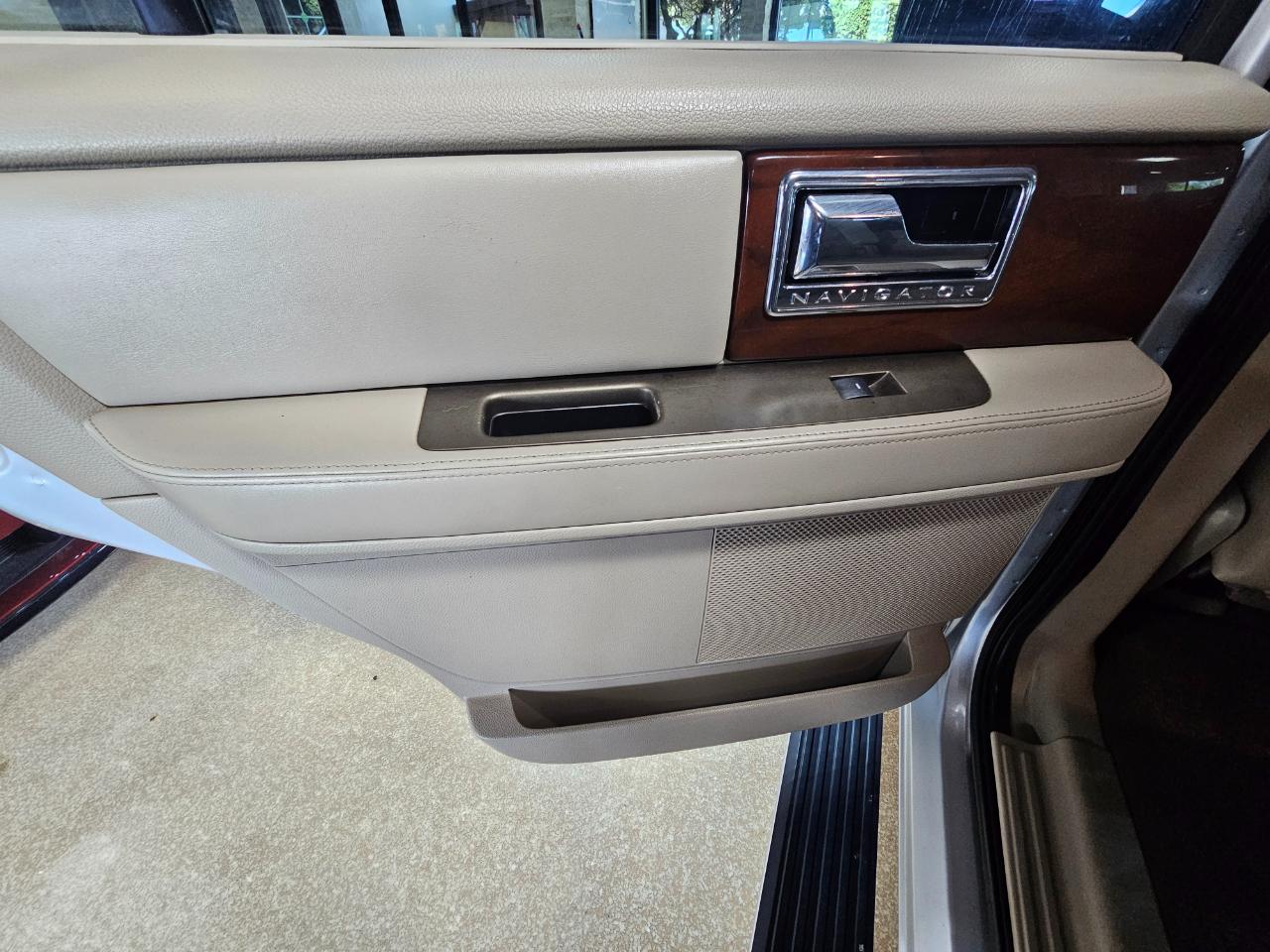 Lincoln Navigator 4WD 4dr 2014