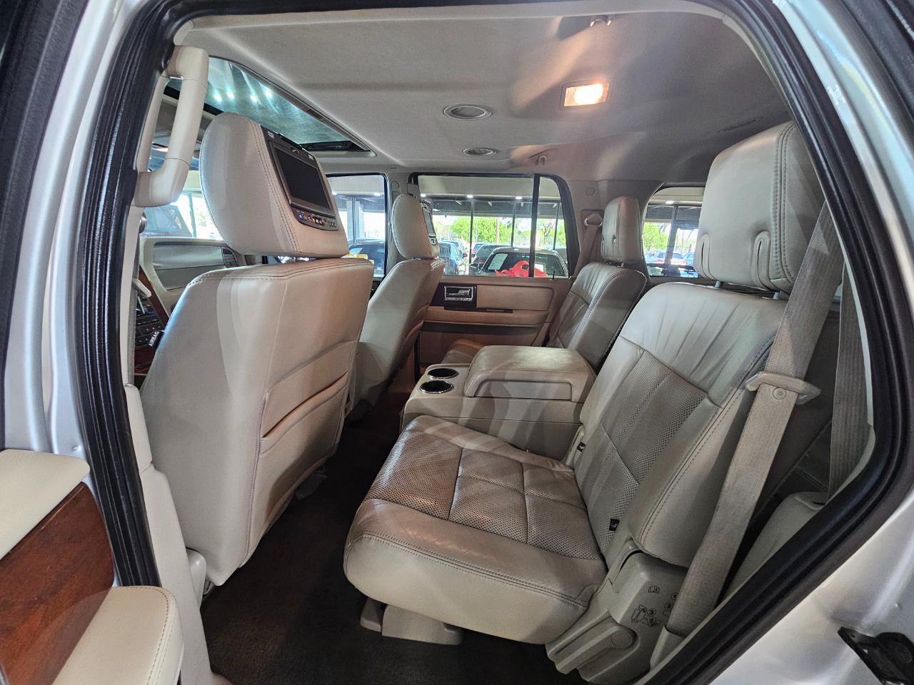 Lincoln Navigator 4WD 4dr 2014