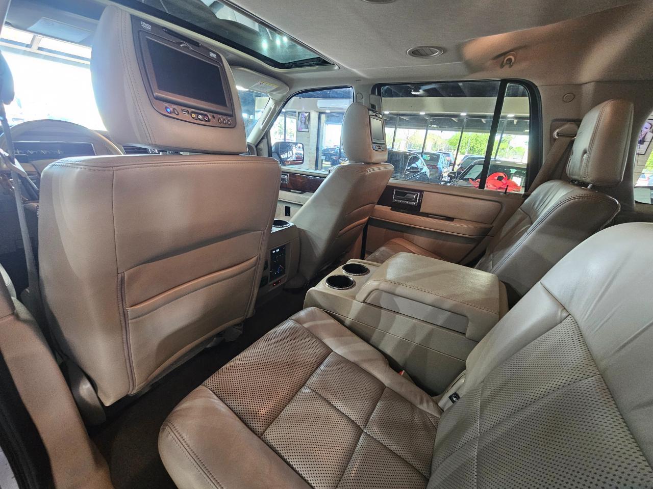 Lincoln Navigator 4WD 4dr 2014