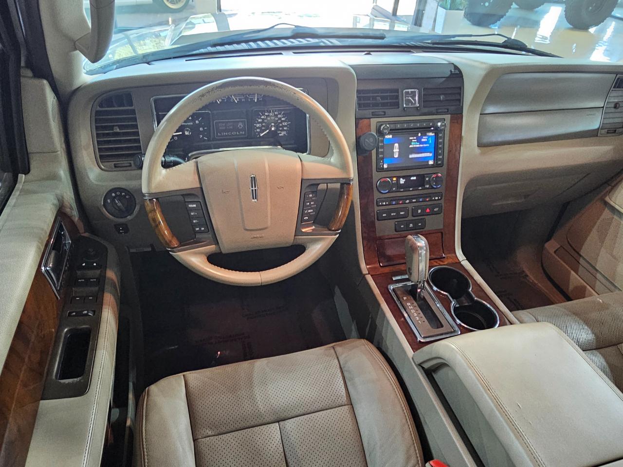 Lincoln Navigator 4WD 4dr 2014