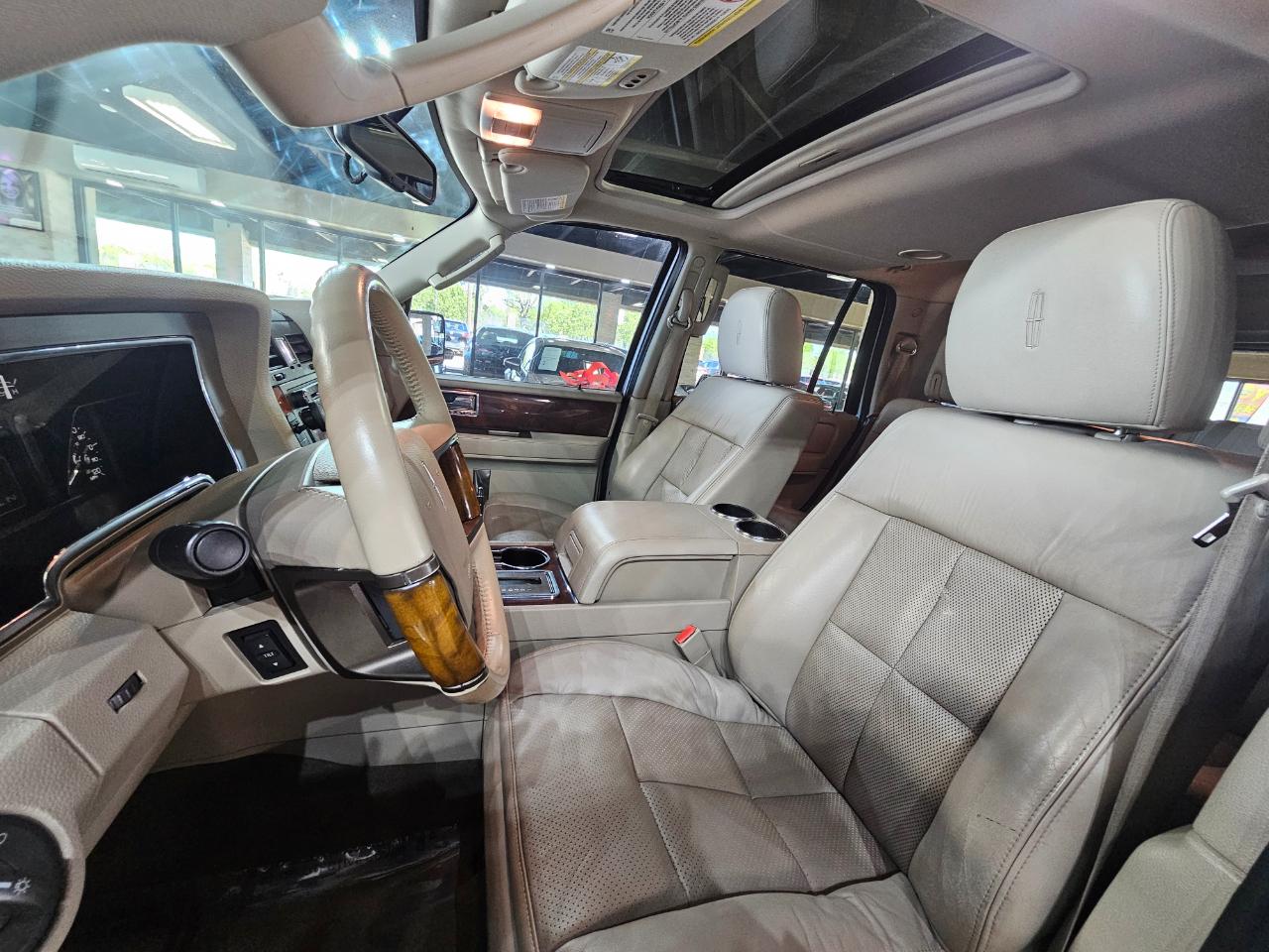 Lincoln Navigator 4WD 4dr 2014