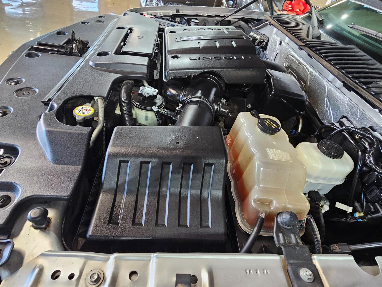 Lincoln Navigator 4WD 4dr 2014