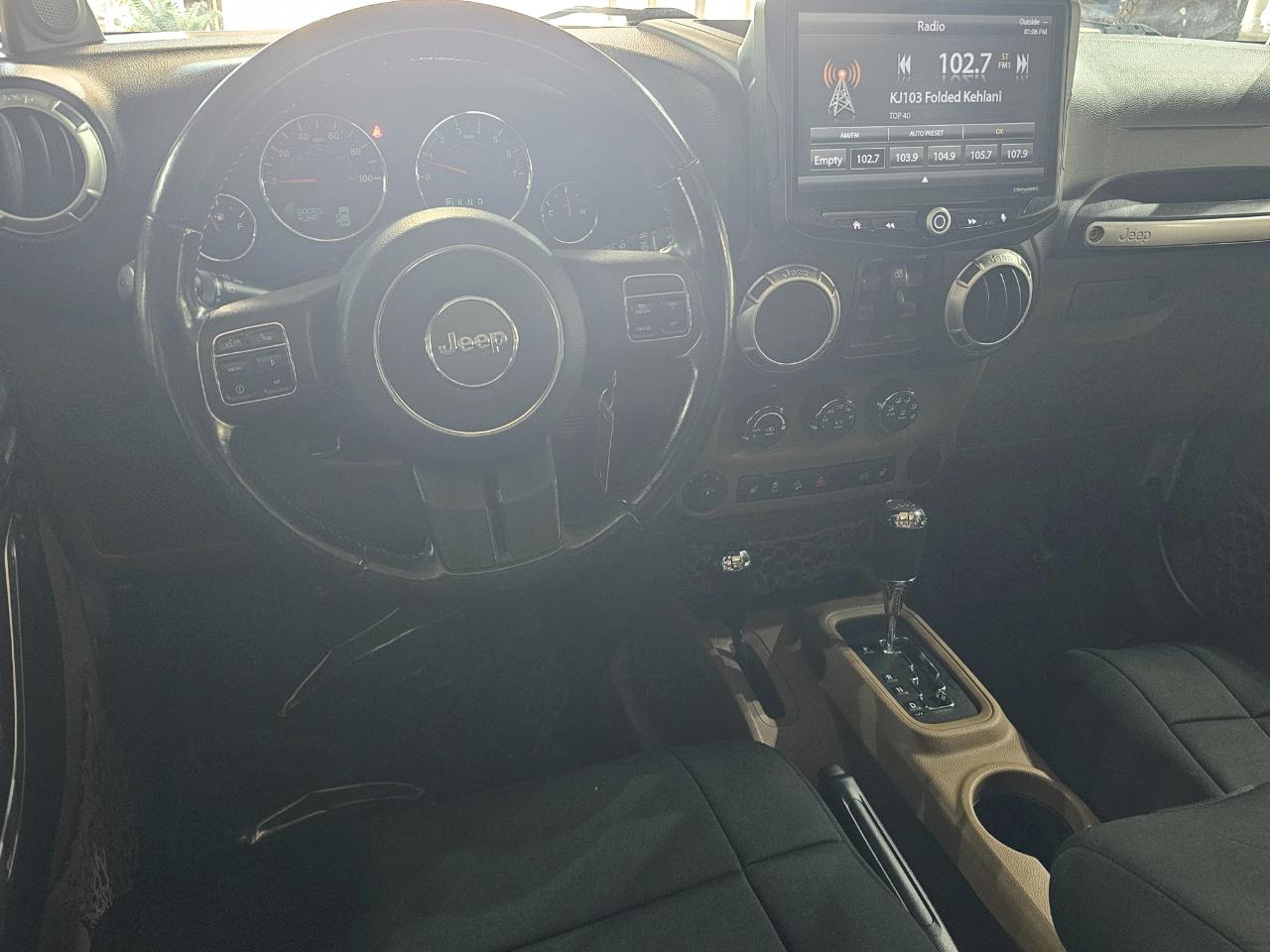 Jeep Wrangler Unlimited 4WD 4dr Sahara 2012