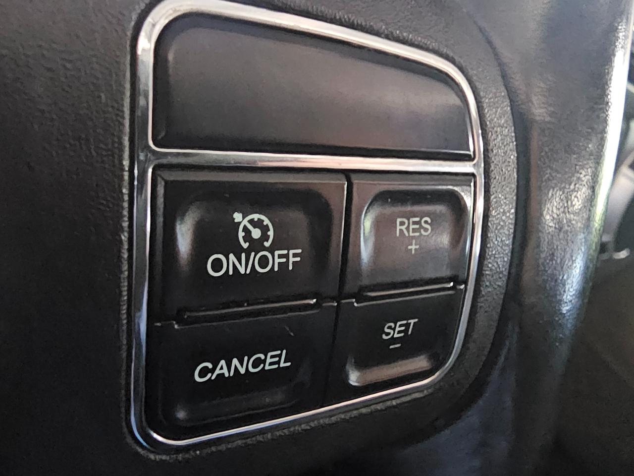 Jeep Wrangler Unlimited 4WD 4dr Sahara 2012