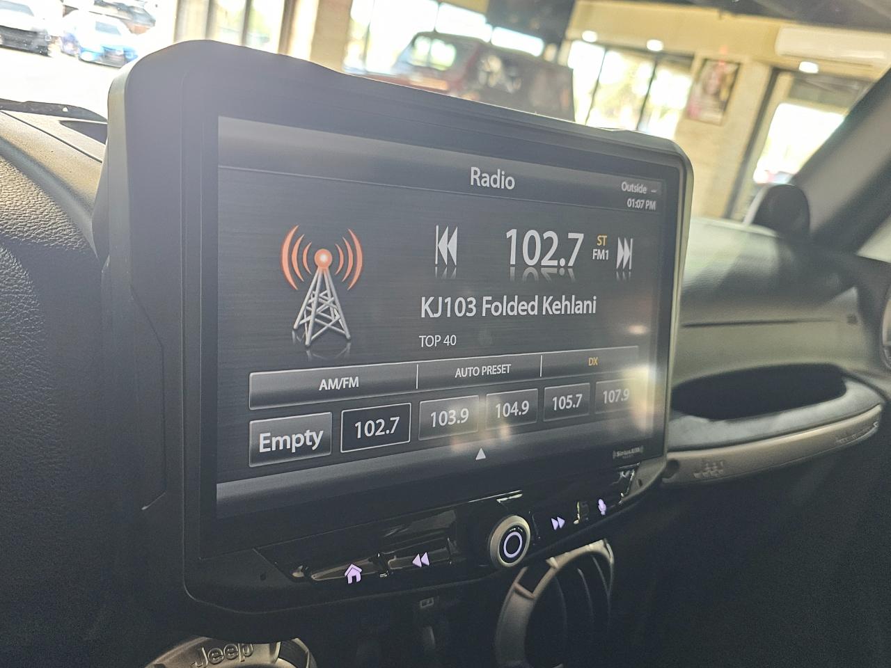 Jeep Wrangler Unlimited 4WD 4dr Sahara 2012