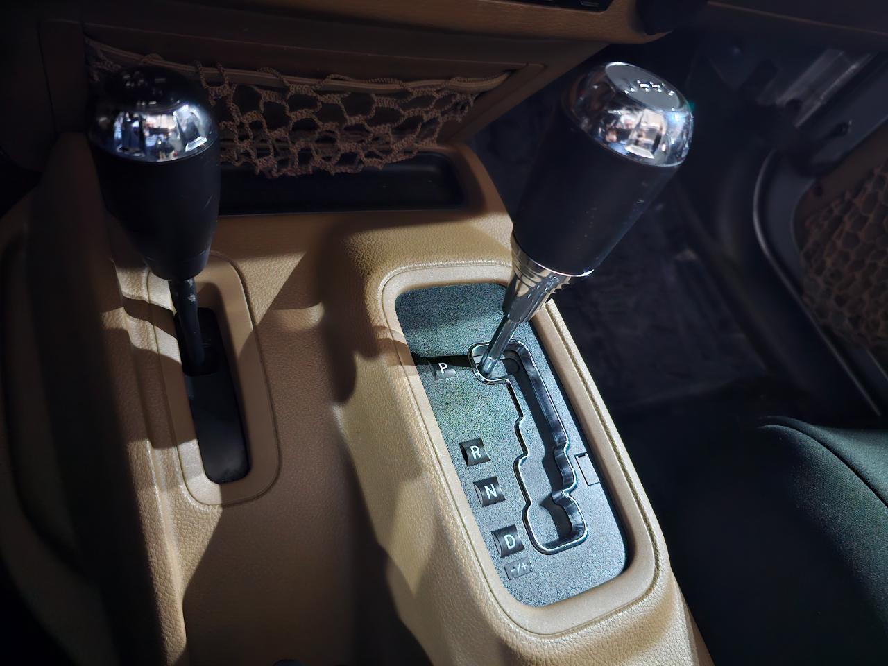 Jeep Wrangler Unlimited 4WD 4dr Sahara 2012