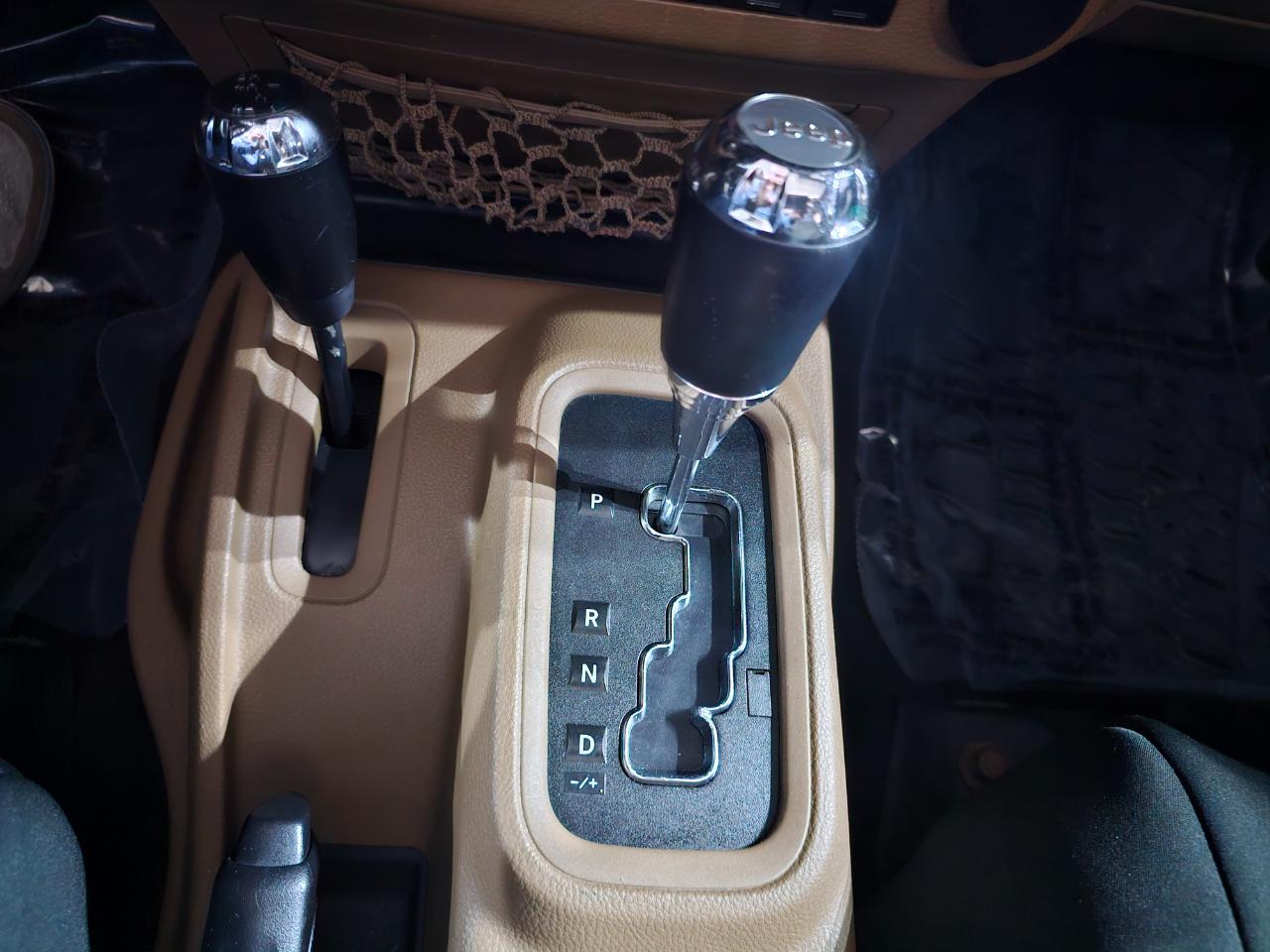 Jeep Wrangler Unlimited 4WD 4dr Sahara 2012