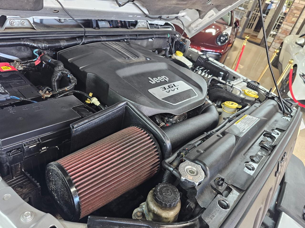 Jeep Wrangler Unlimited 4WD 4dr Sahara 2012