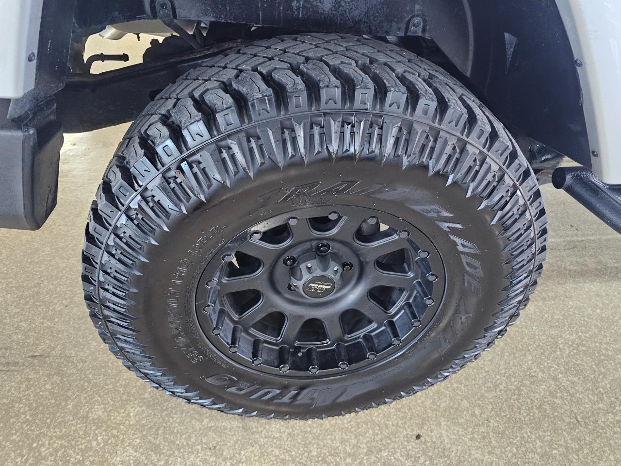 Jeep Wrangler Unlimited 4WD 4dr Sahara 2012