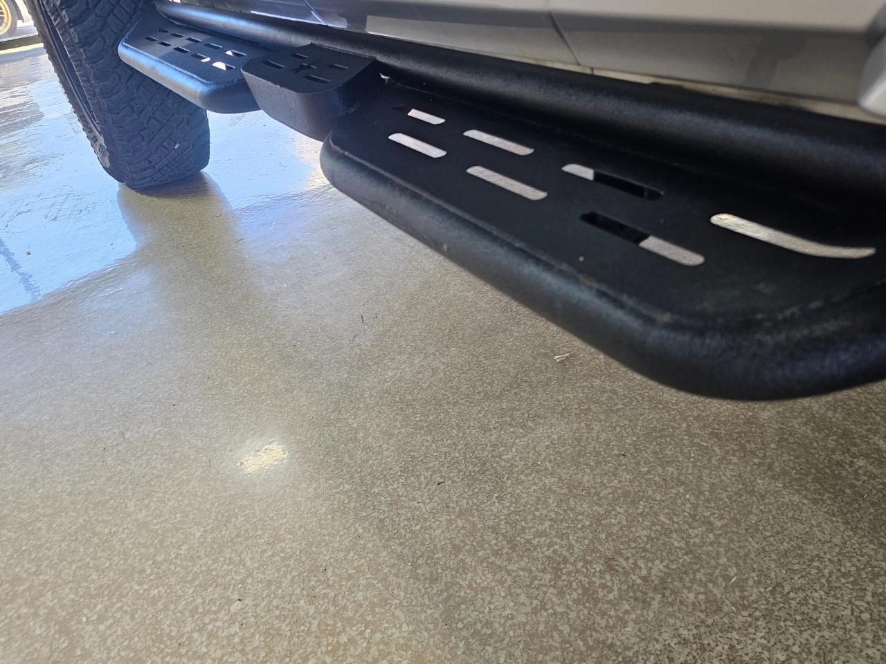 Jeep Wrangler Unlimited 4WD 4dr Sahara 2012