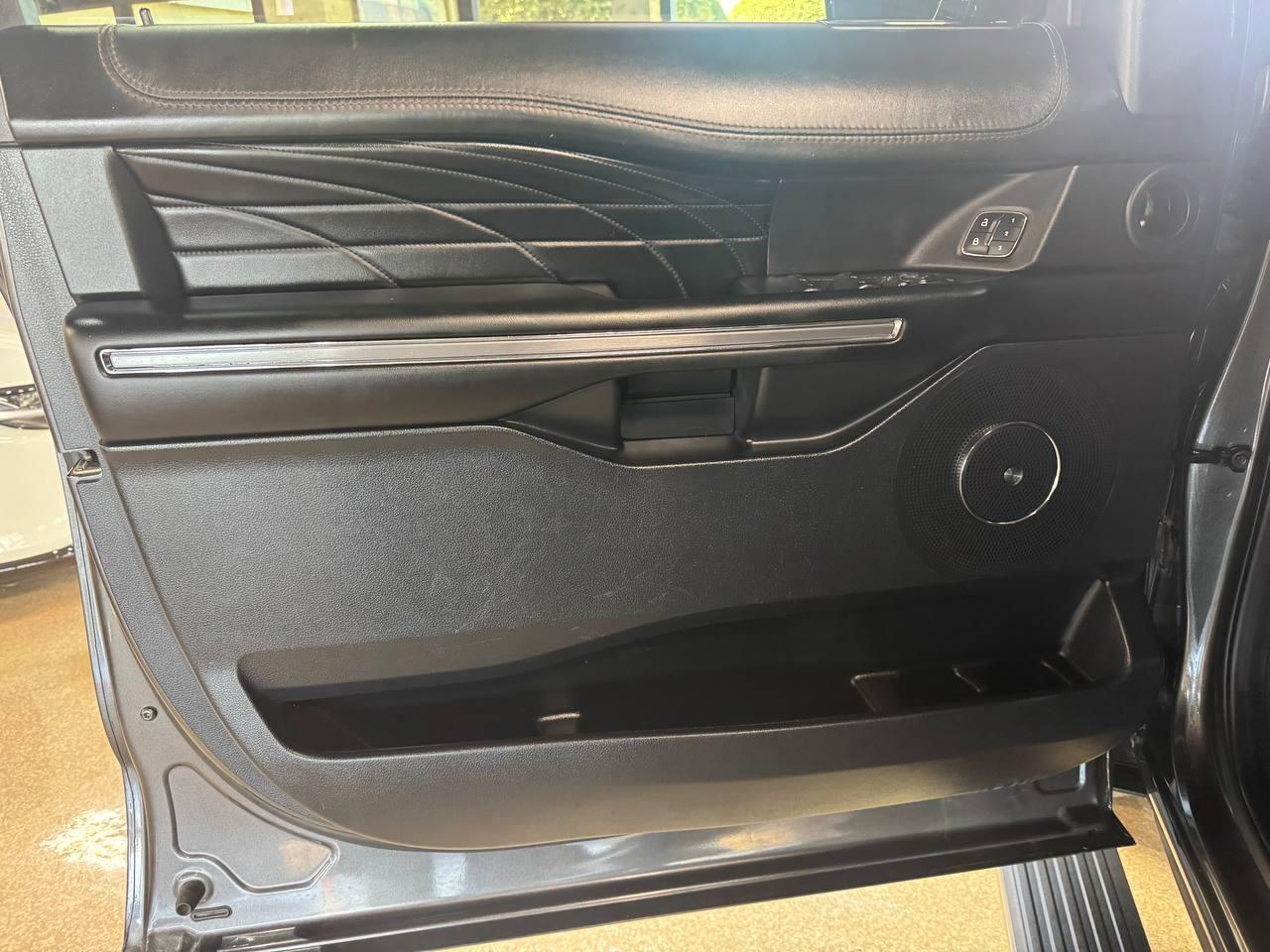 Ford Expedition Platinum 4x4 2020