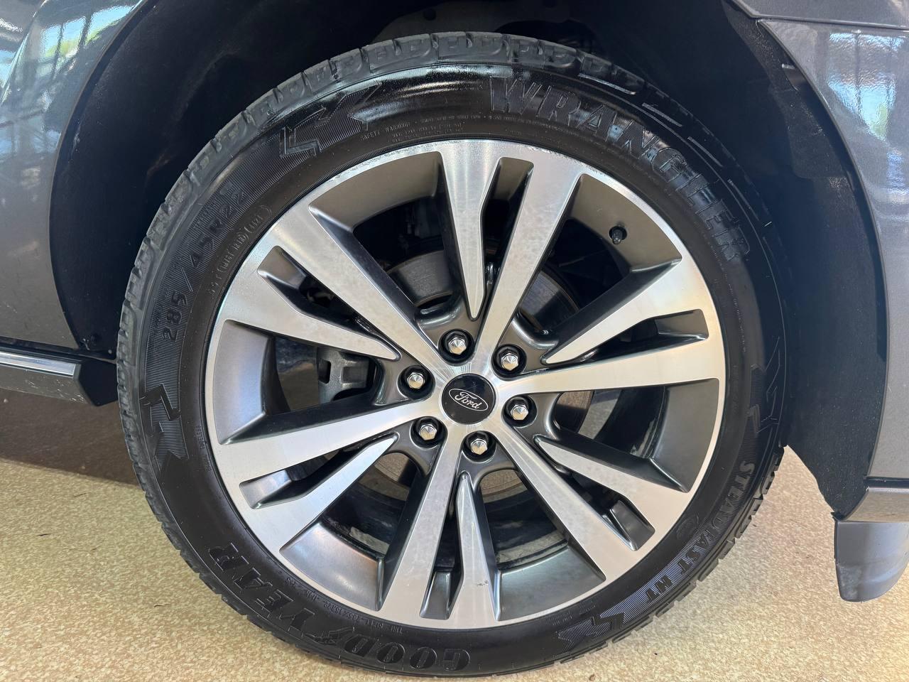 Ford Expedition Platinum 4x4 2020