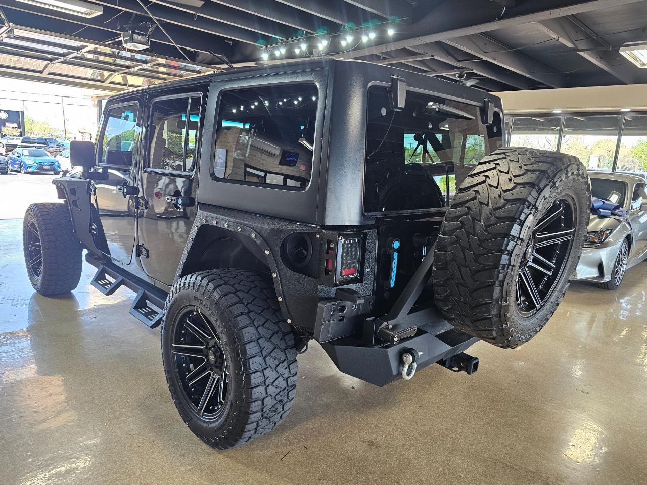 Jeep Wrangler Unlimited 4WD 4dr Sahara 2016