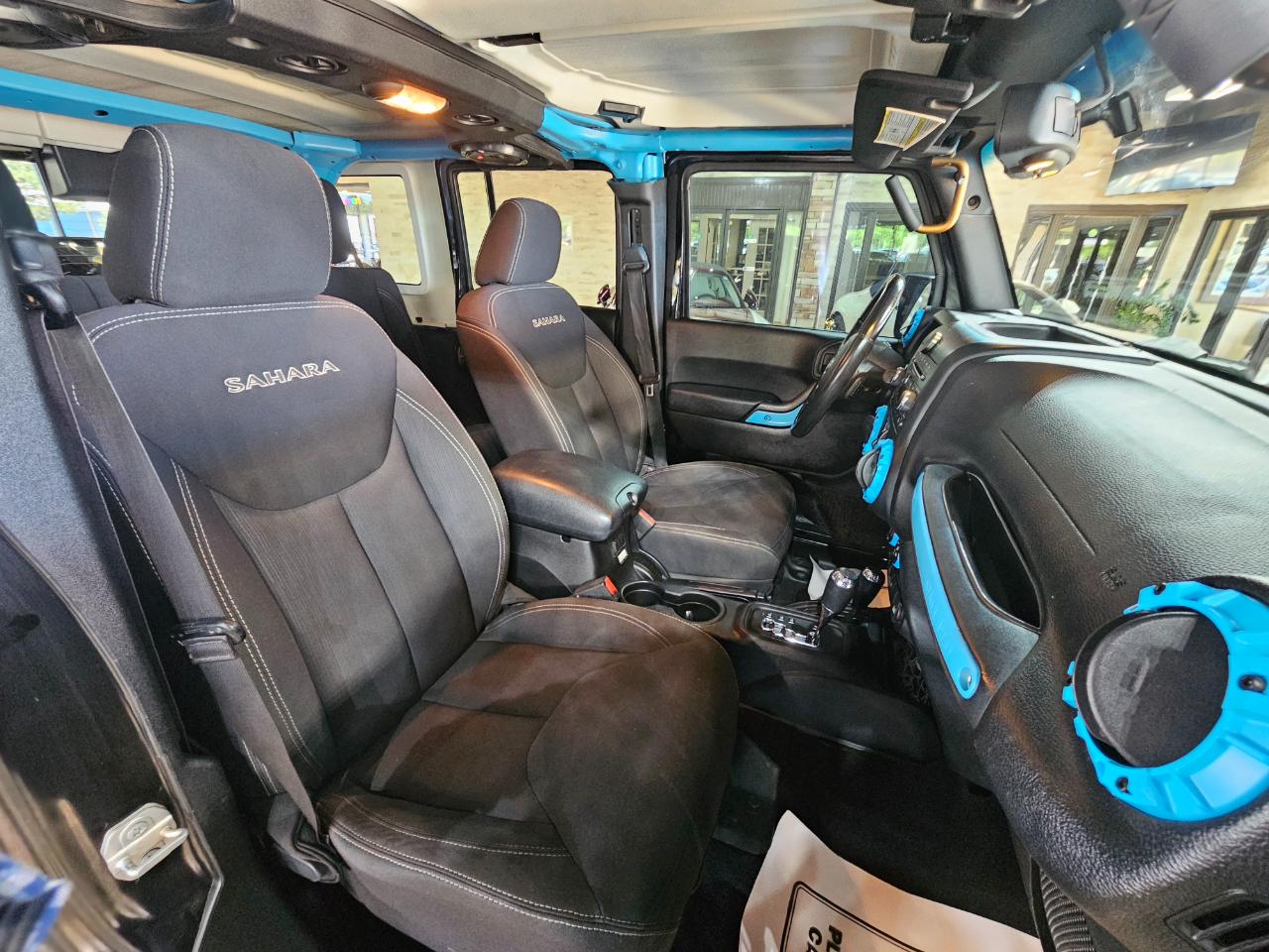 Jeep Wrangler Unlimited 4WD 4dr Sahara 2016