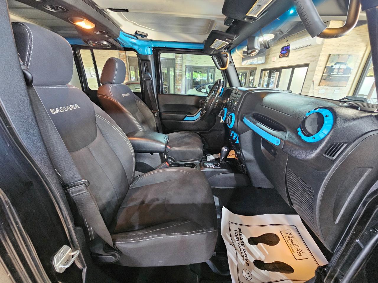 Jeep Wrangler Unlimited 4WD 4dr Sahara 2016