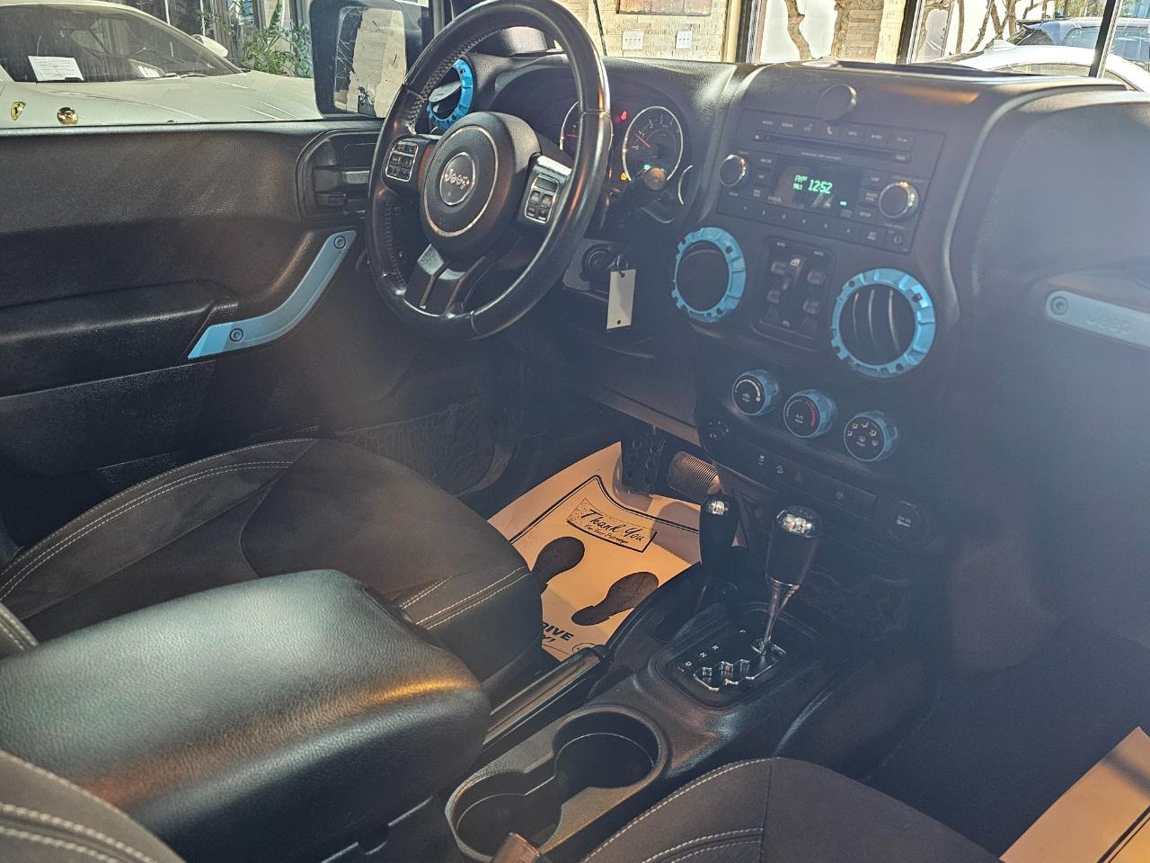 Jeep Wrangler Unlimited 4WD 4dr Sahara 2016