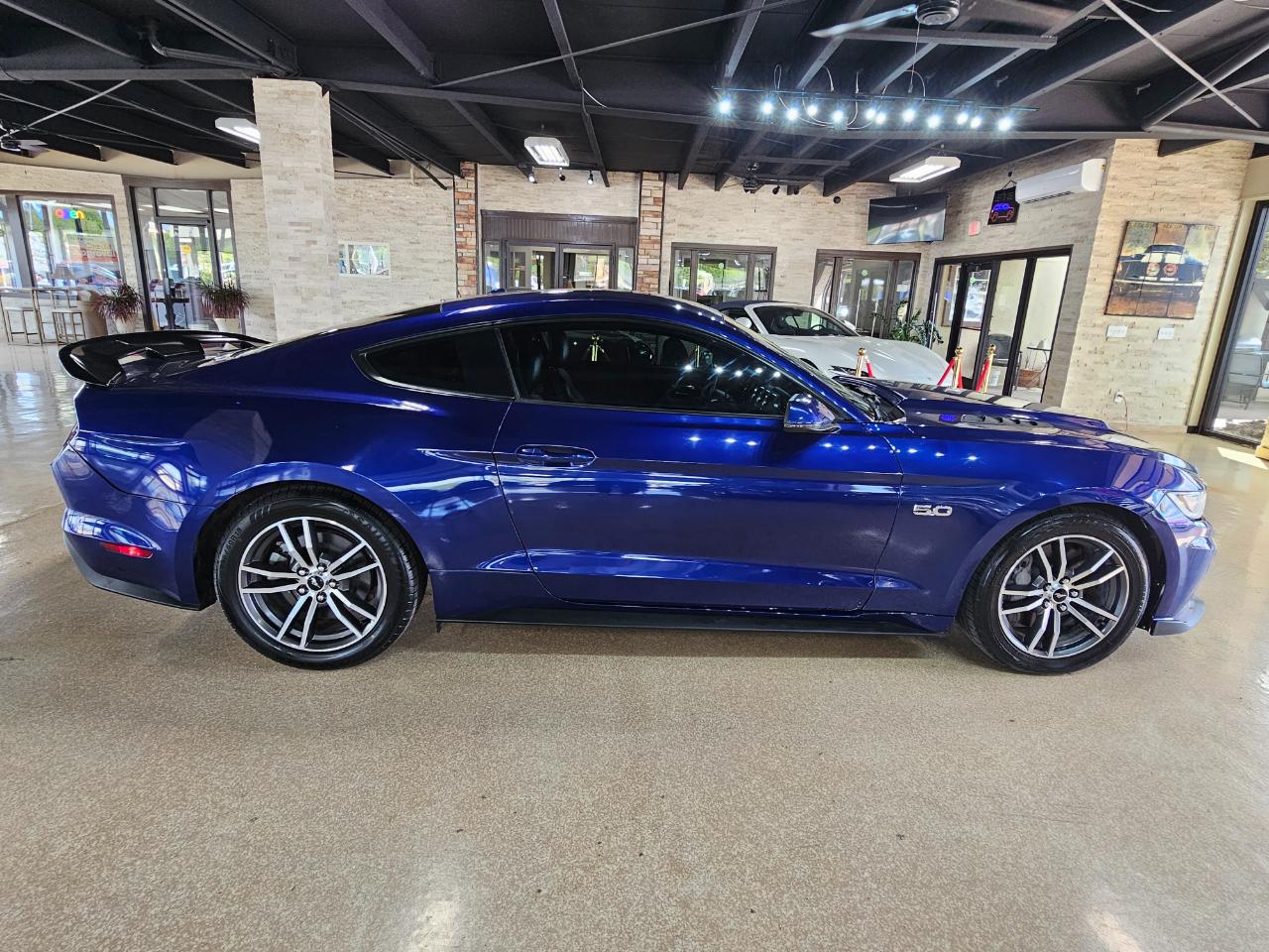 Ford Mustang 2dr Fastback GT 2016