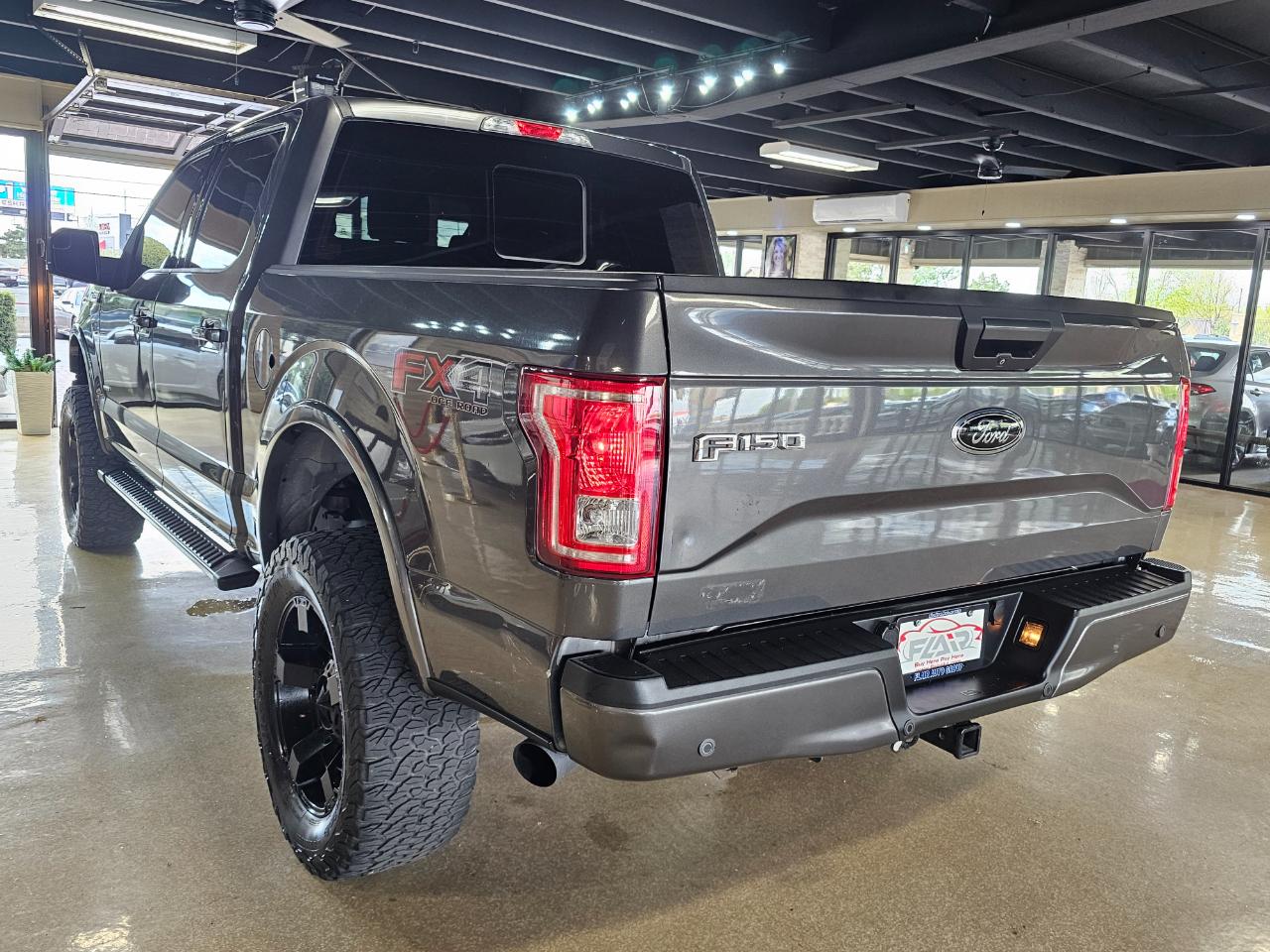 Ford F-150 4WD SuperCrew 145" XLT 2015
