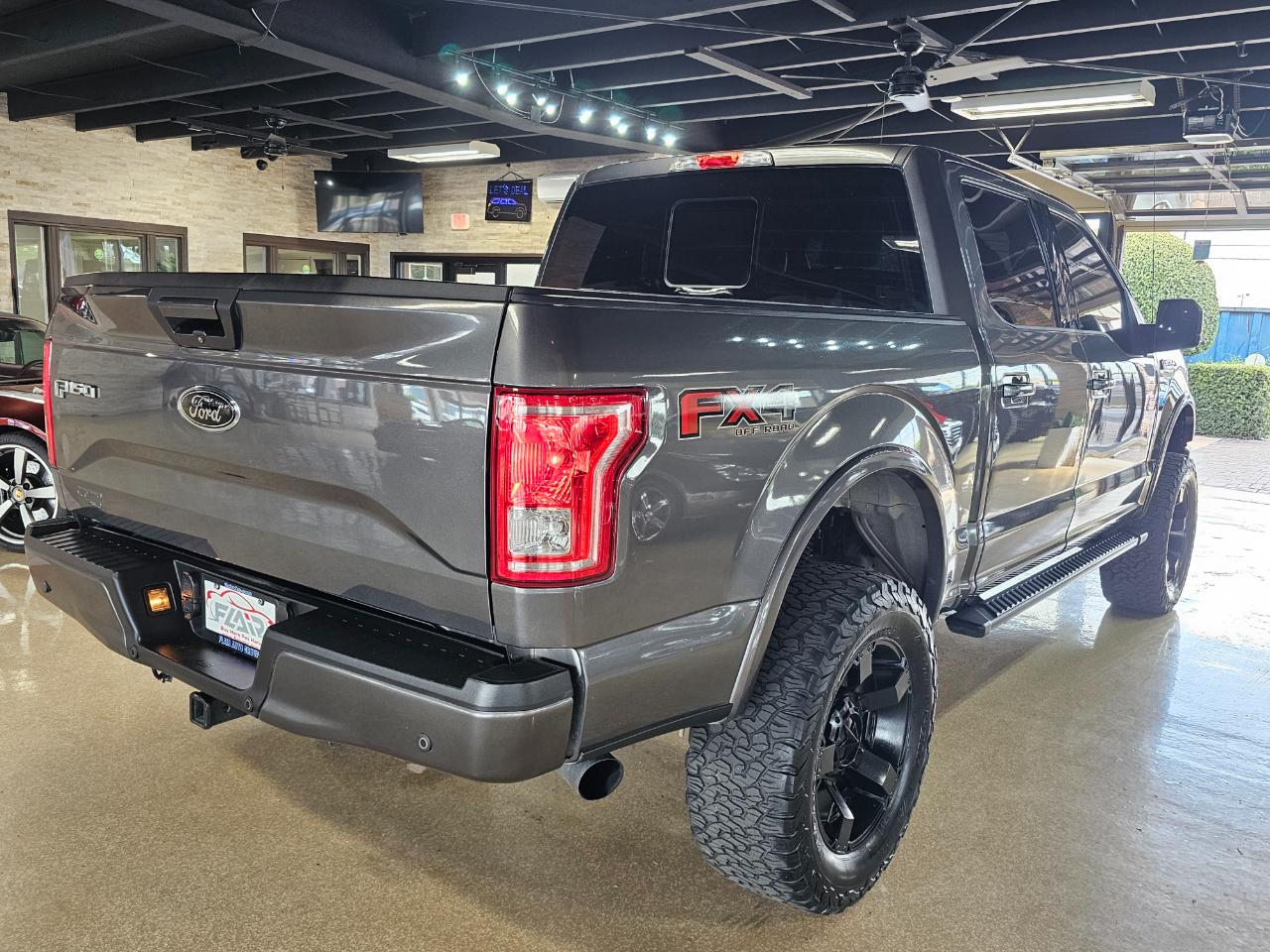 Ford F-150 4WD SuperCrew 145" XLT 2015