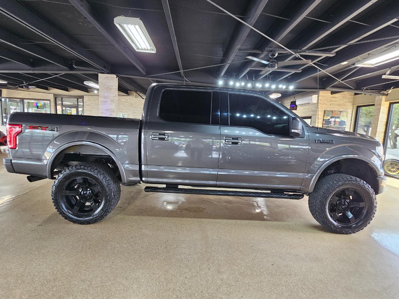 Ford F-150 4WD SuperCrew 145" XLT 2015