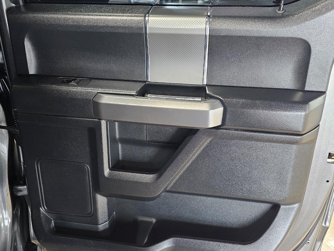 Ford F-150 4WD SuperCrew 145" XLT 2015