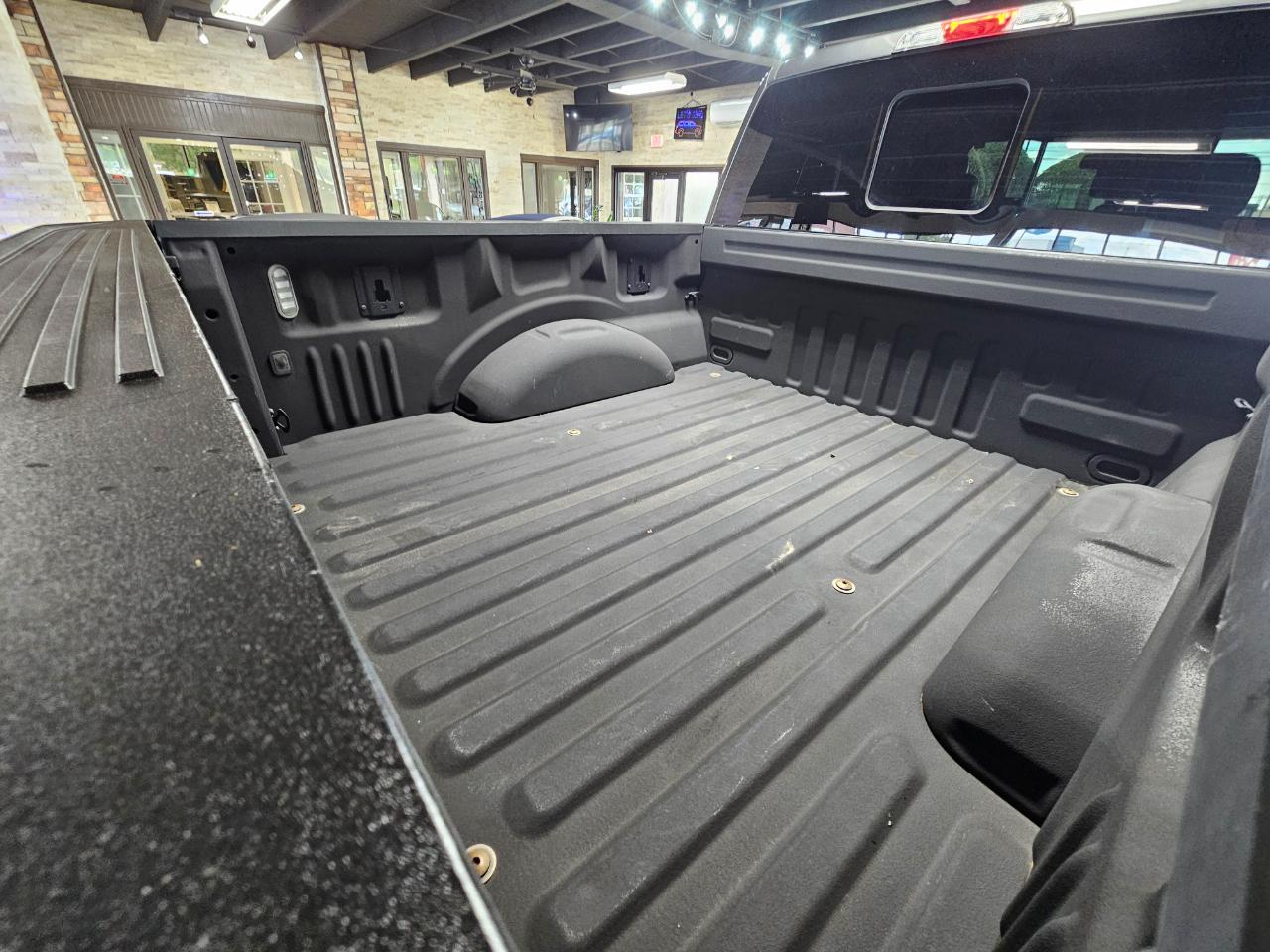 Ford F-150 4WD SuperCrew 145" XLT 2015