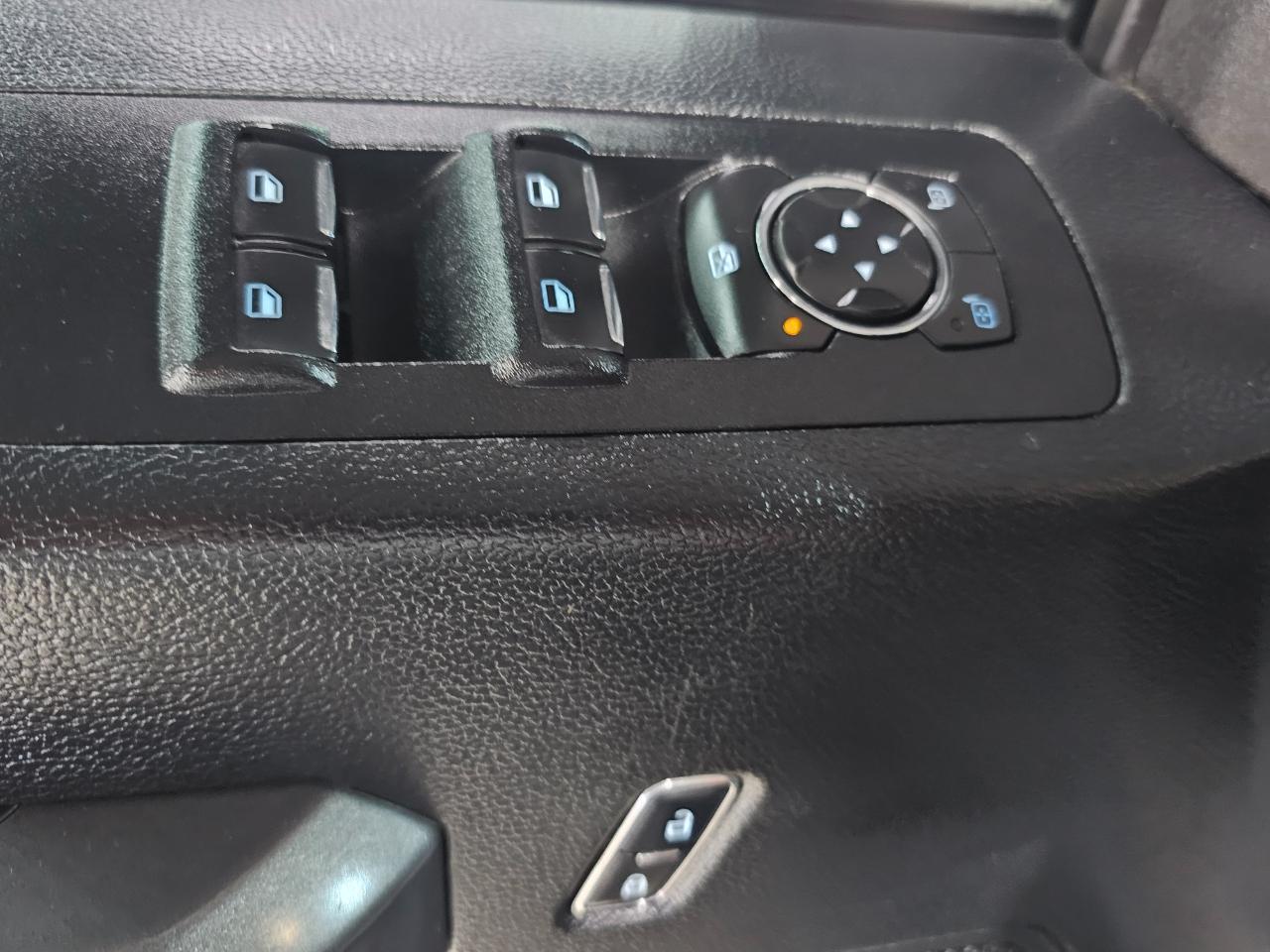 Ford F-150 4WD SuperCrew 145" XLT 2015