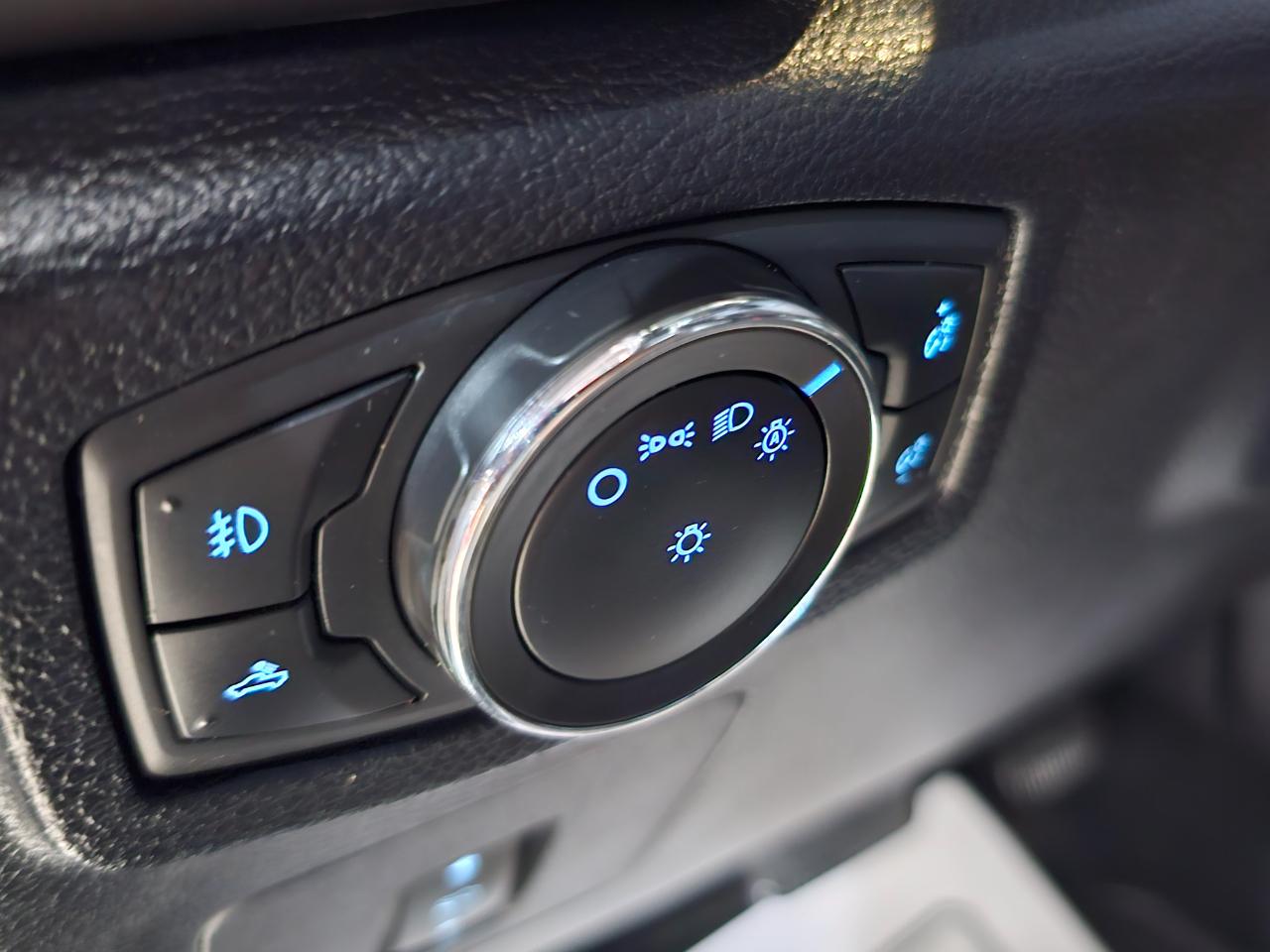 Ford F-150 4WD SuperCrew 145" XLT 2015