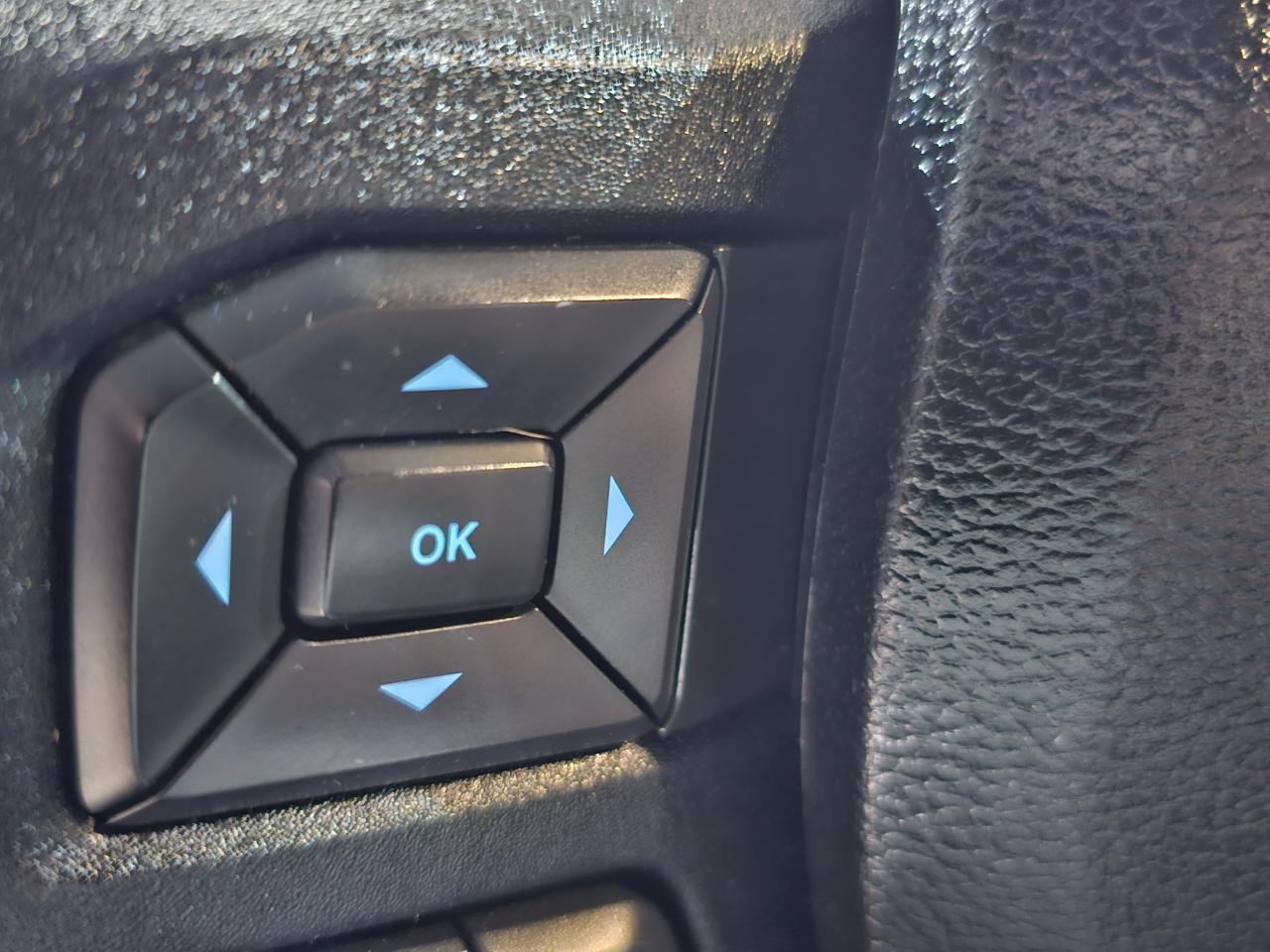 Ford F-150 4WD SuperCrew 145" XLT 2015