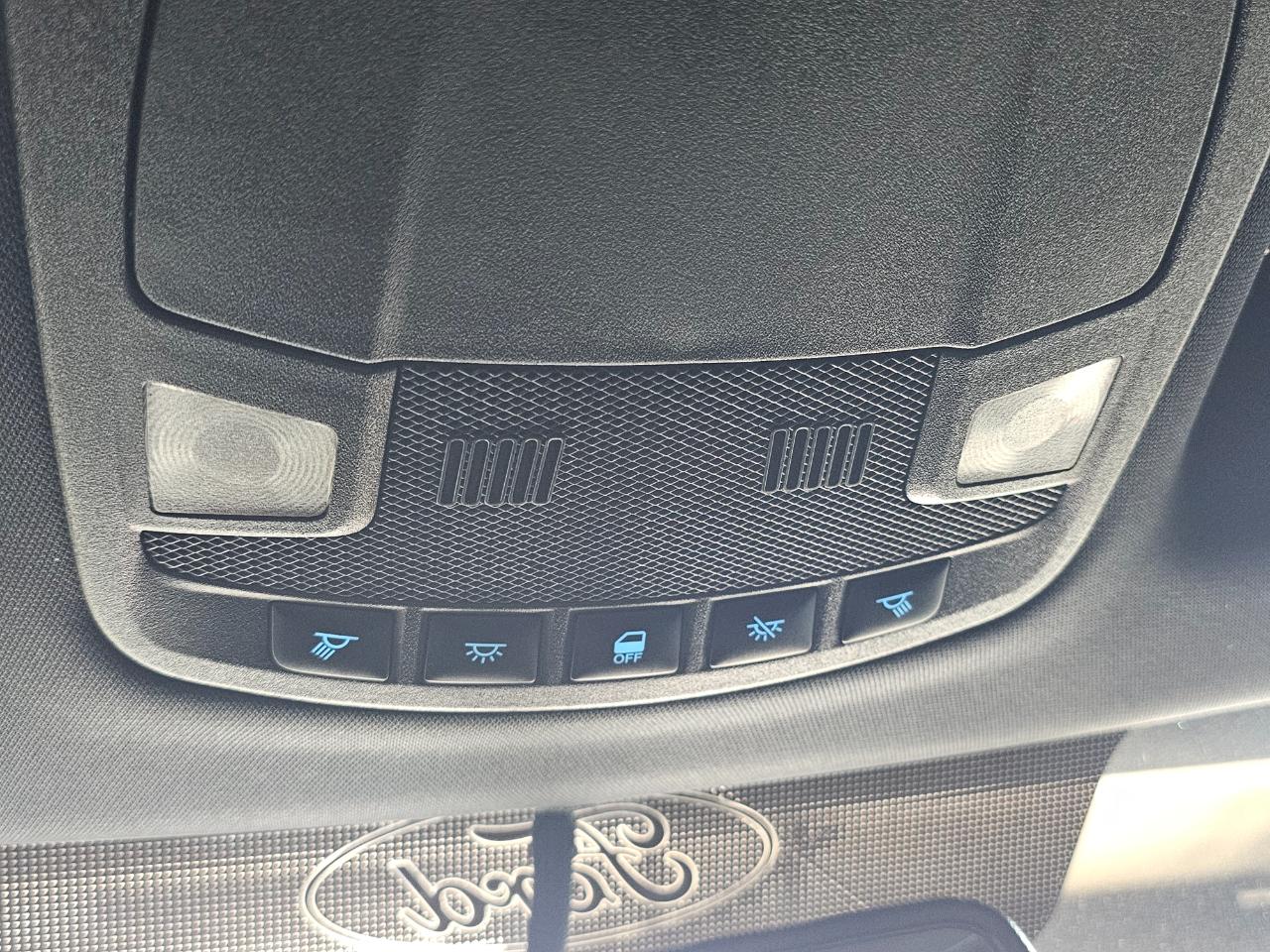 Ford F-150 4WD SuperCrew 145" XLT 2015