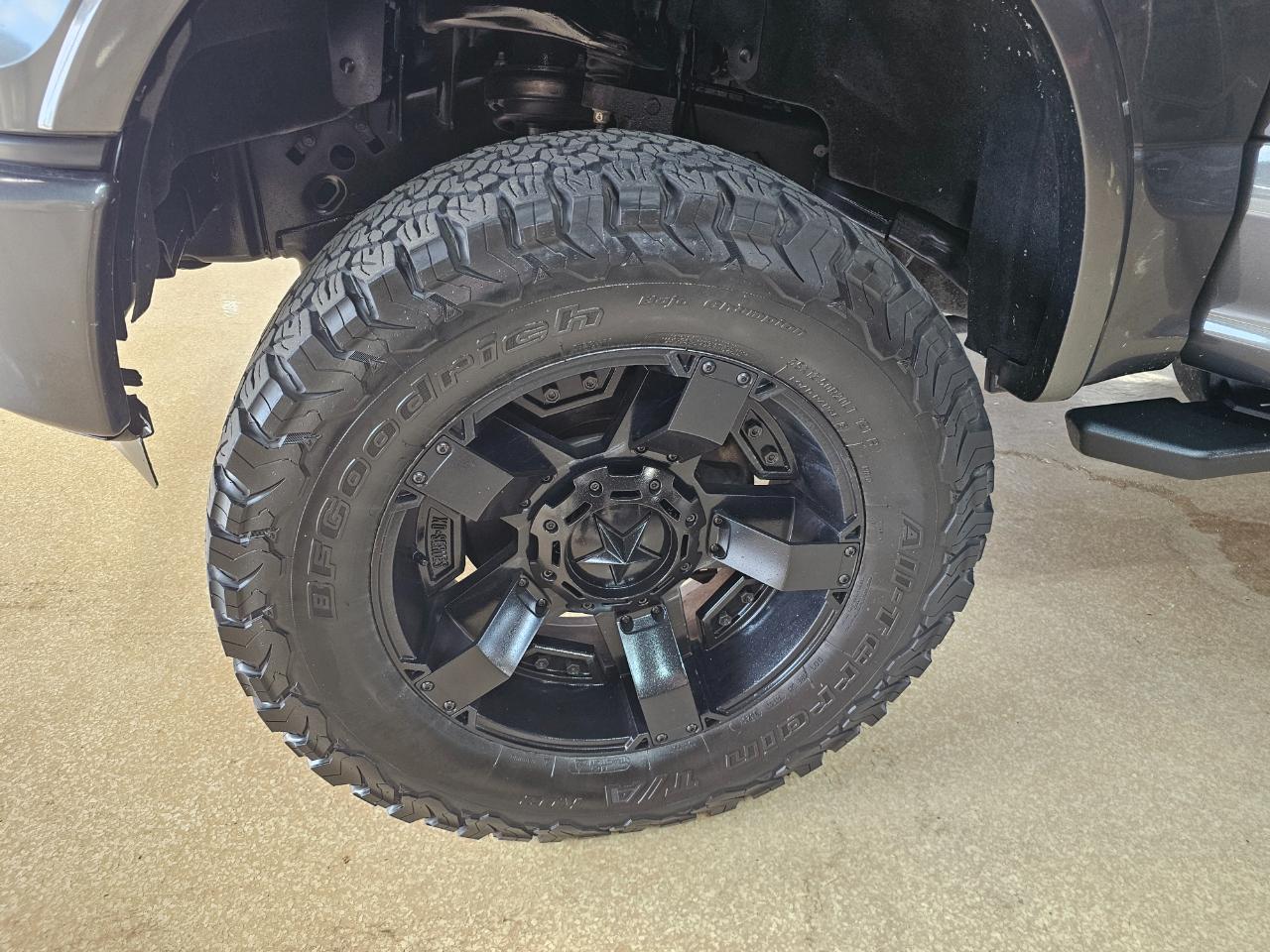 Ford F-150 4WD SuperCrew 145" XLT 2015