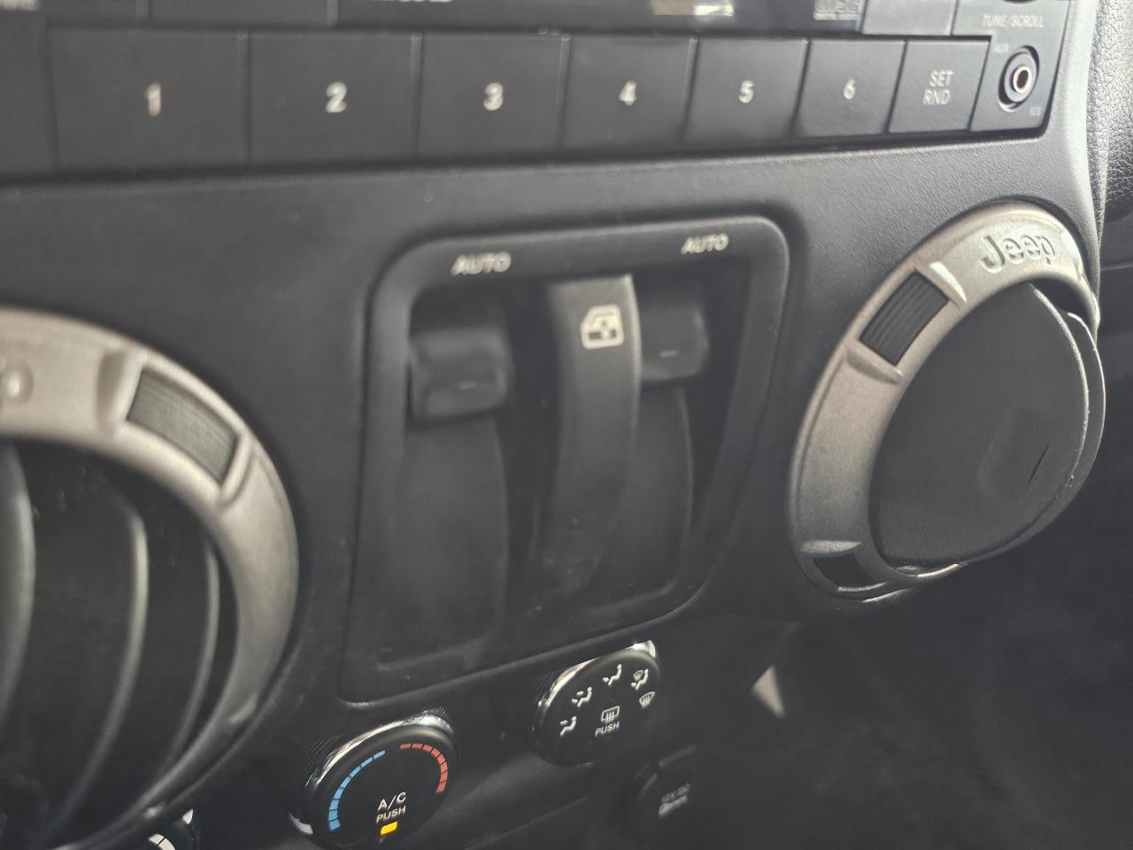 Jeep Wrangler 4WD 2dr Sport 2012