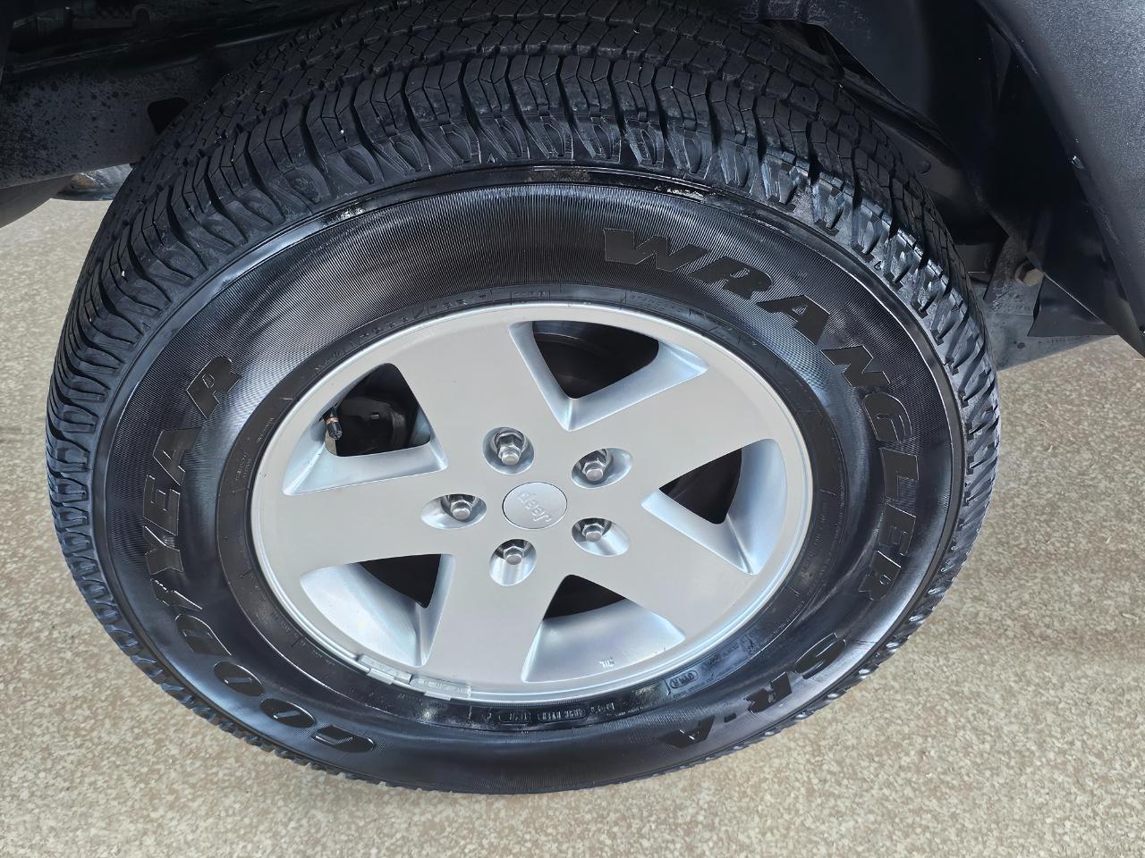 Jeep Wrangler 4WD 2dr Sport 2012