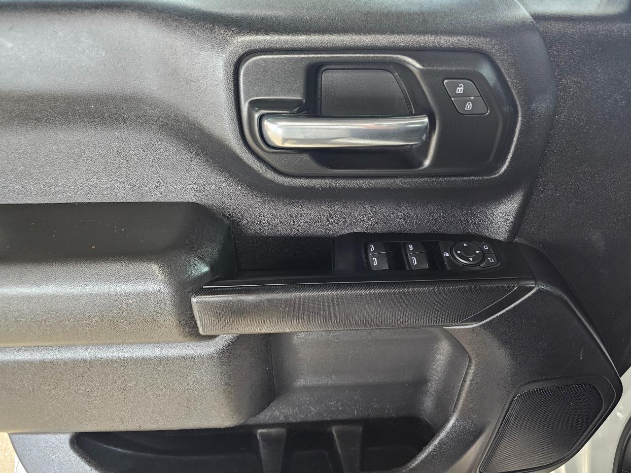 Chevrolet Silverado 1500 4WD Crew Cab 147" Work Truck 2023