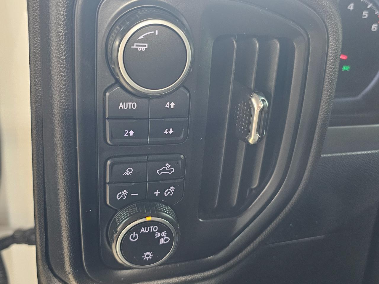 Chevrolet Silverado 1500 4WD Crew Cab 147" Work Truck 2023