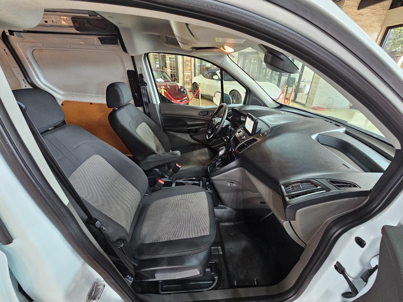 Ford Transit Connect Van XL LWB w/Rear Symmetrical Doors 2020