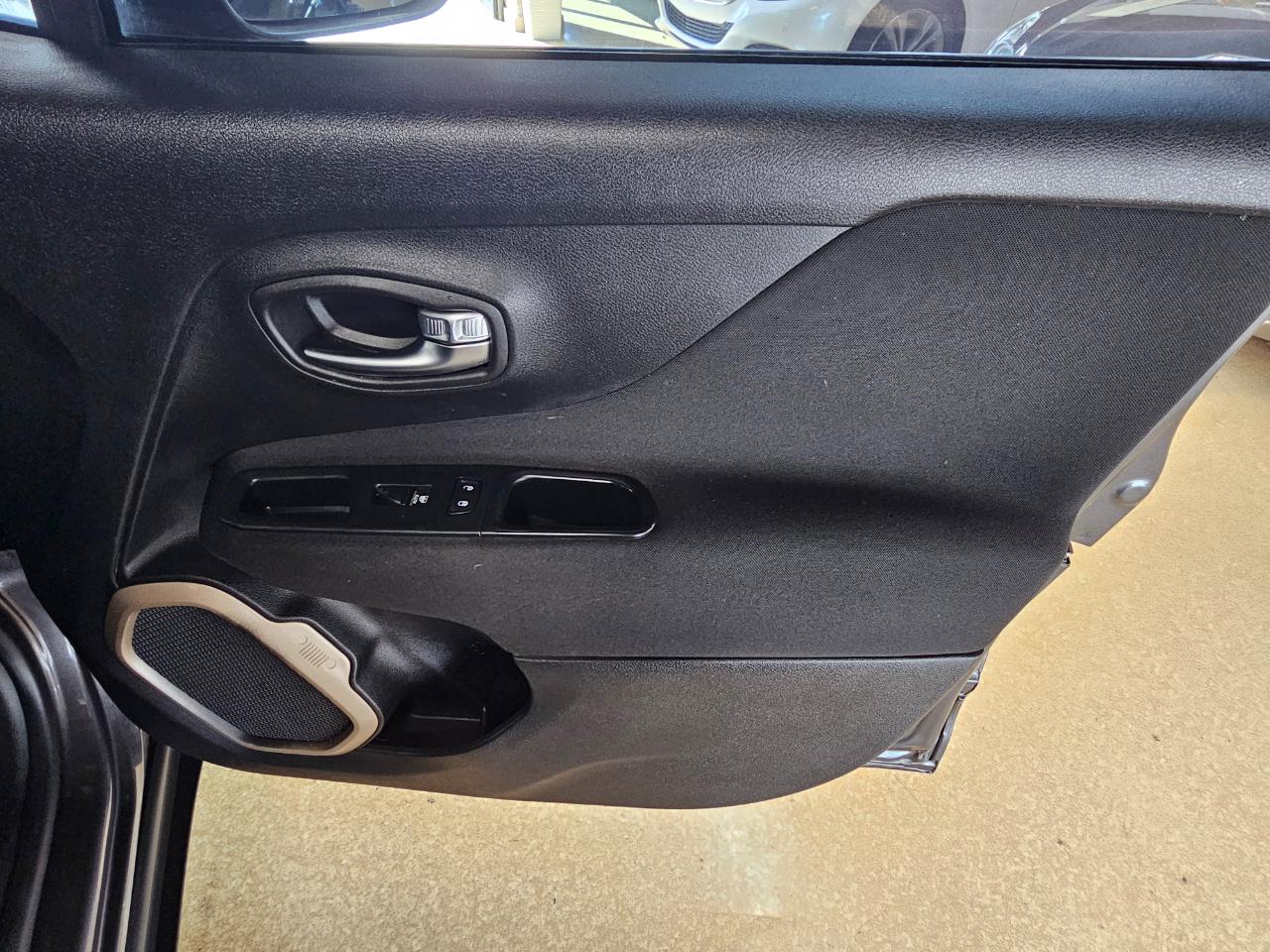 Jeep Renegade FWD 4dr Latitude 2016