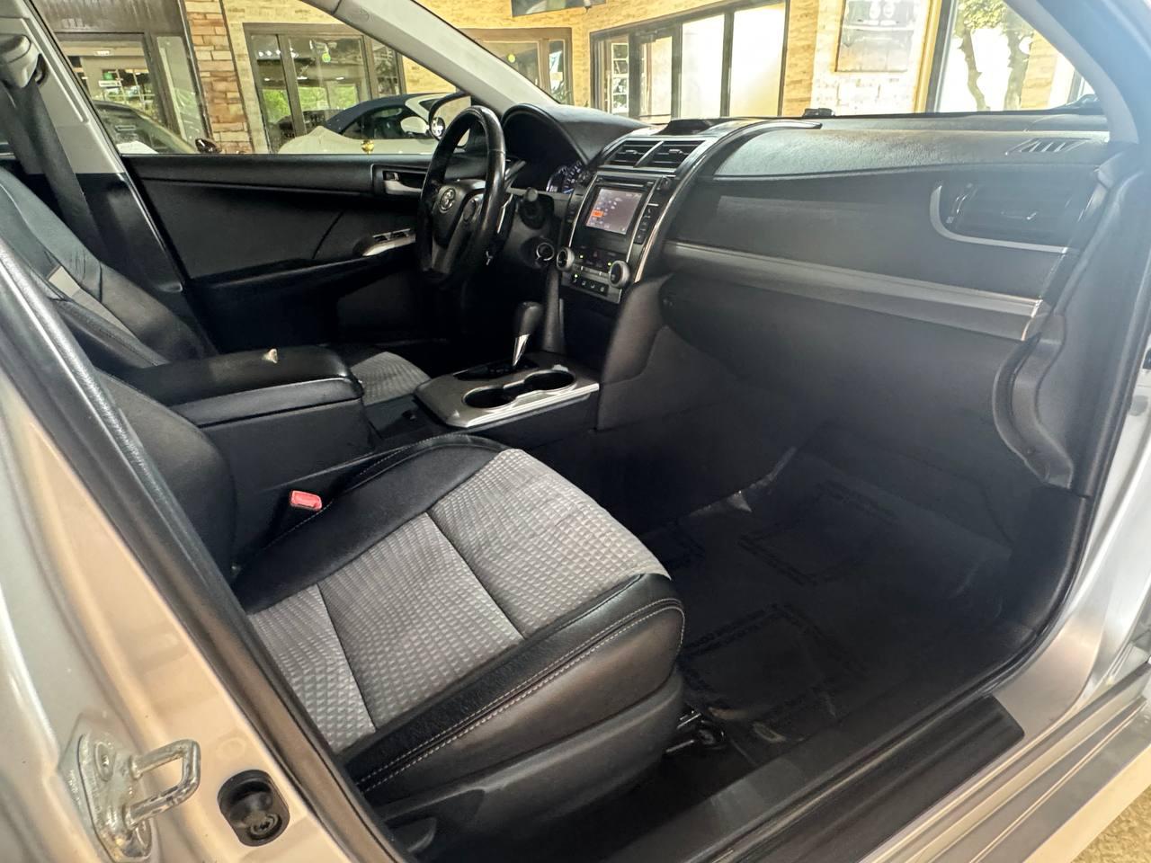 Toyota Camry 4dr Sdn I4 Auto SE Sport Limited Edition (Natl) 2012