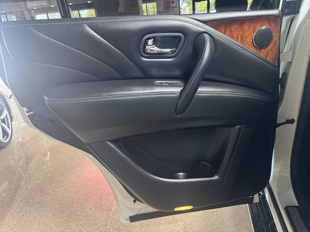 Infiniti QX80 RWD 2017