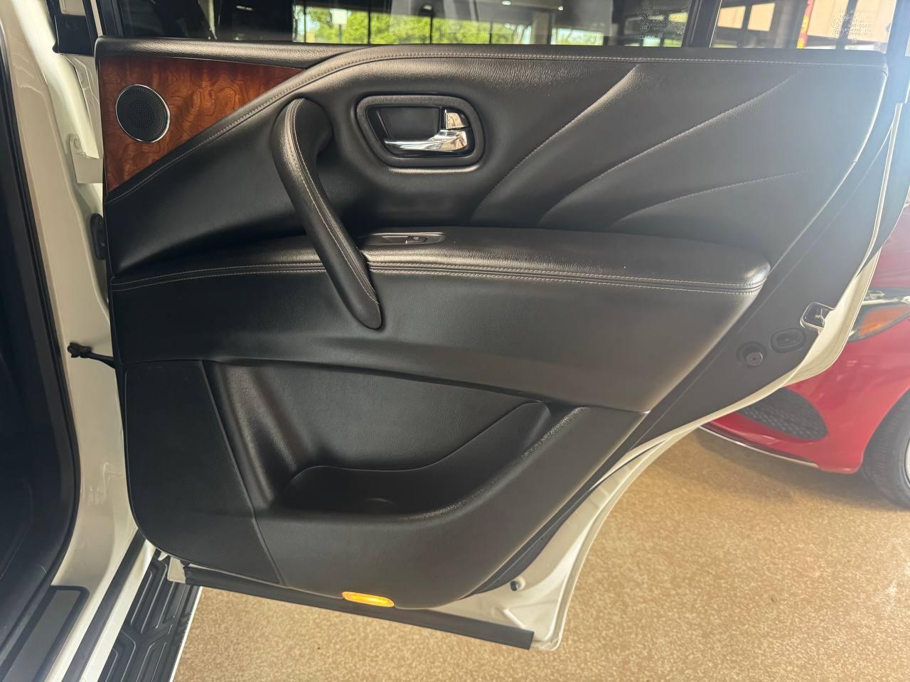 Infiniti QX80 RWD 2017