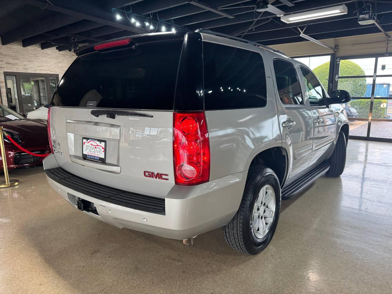 GMC Yukon 2WD 4dr 1500 SLT 2007