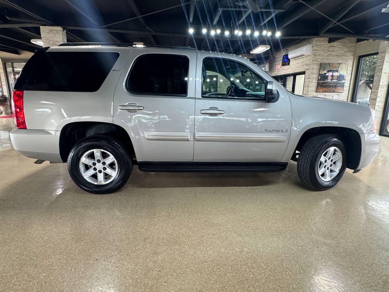 GMC Yukon 2WD 4dr 1500 SLT 2007