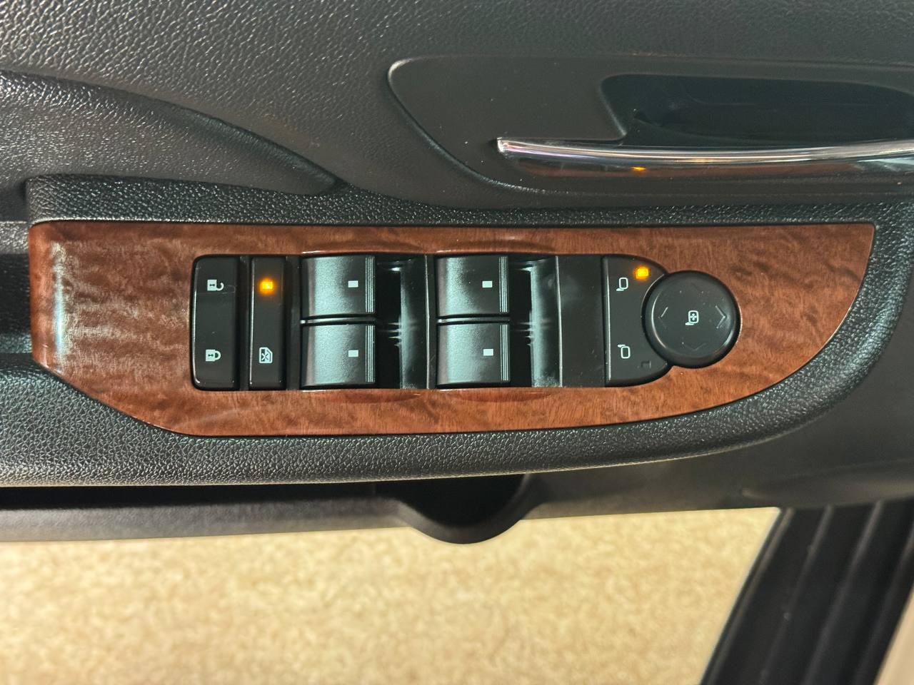 GMC Yukon 2WD 4dr 1500 SLT 2007