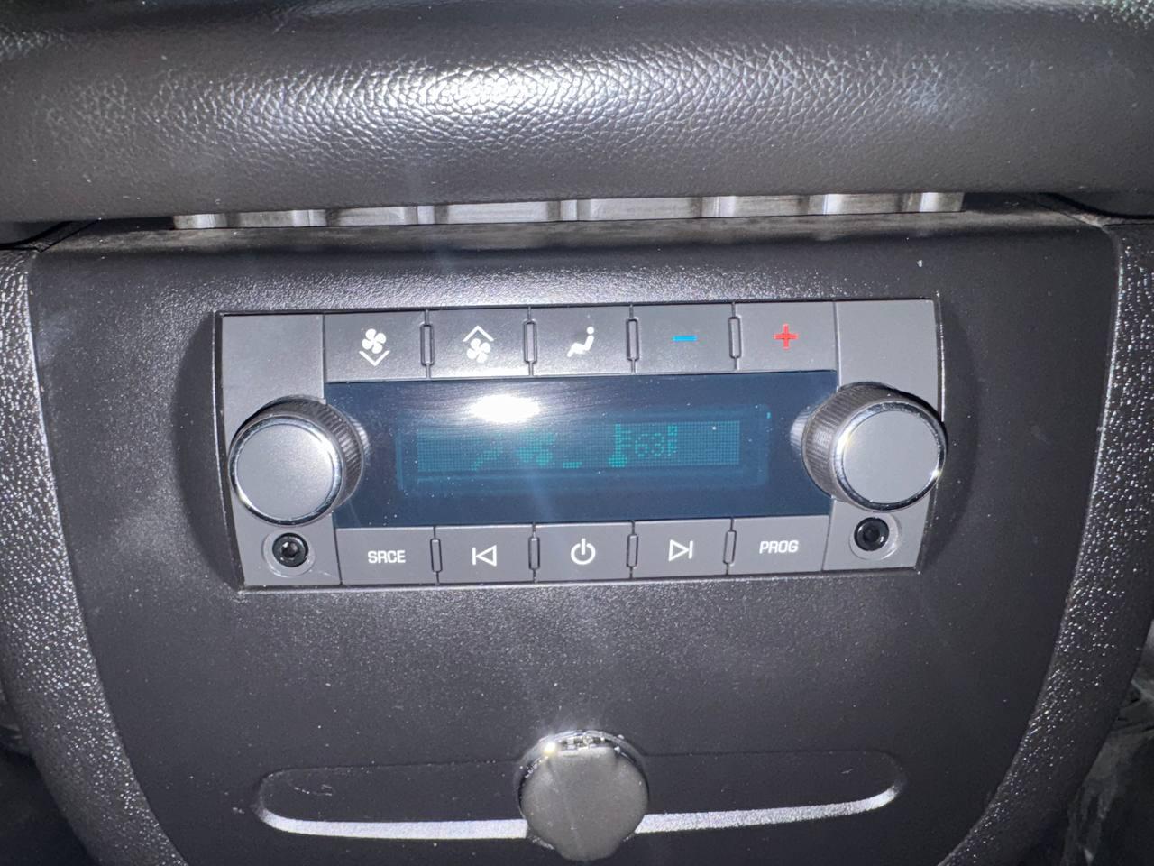 GMC Yukon 2WD 4dr 1500 SLT 2007