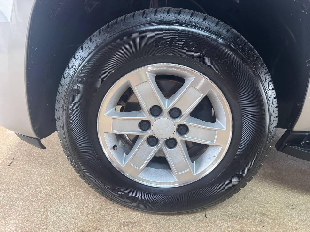 GMC Yukon 2WD 4dr 1500 SLT 2007