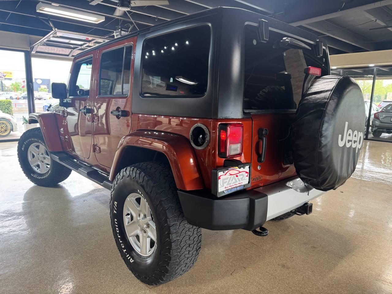 Jeep Wrangler Unlimited 4WD 4dr Sahara 2014