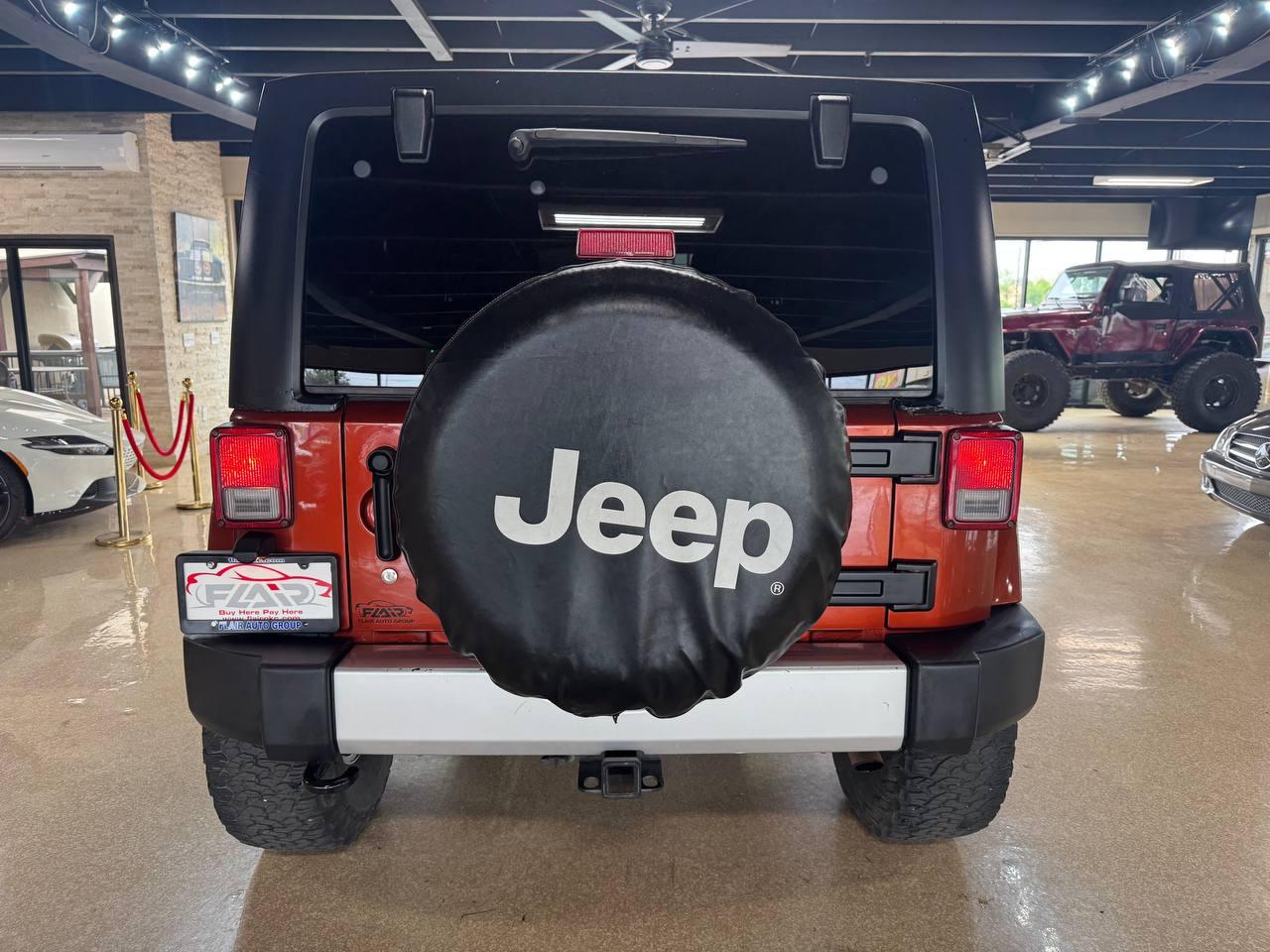 Jeep Wrangler Unlimited 4WD 4dr Sahara 2014