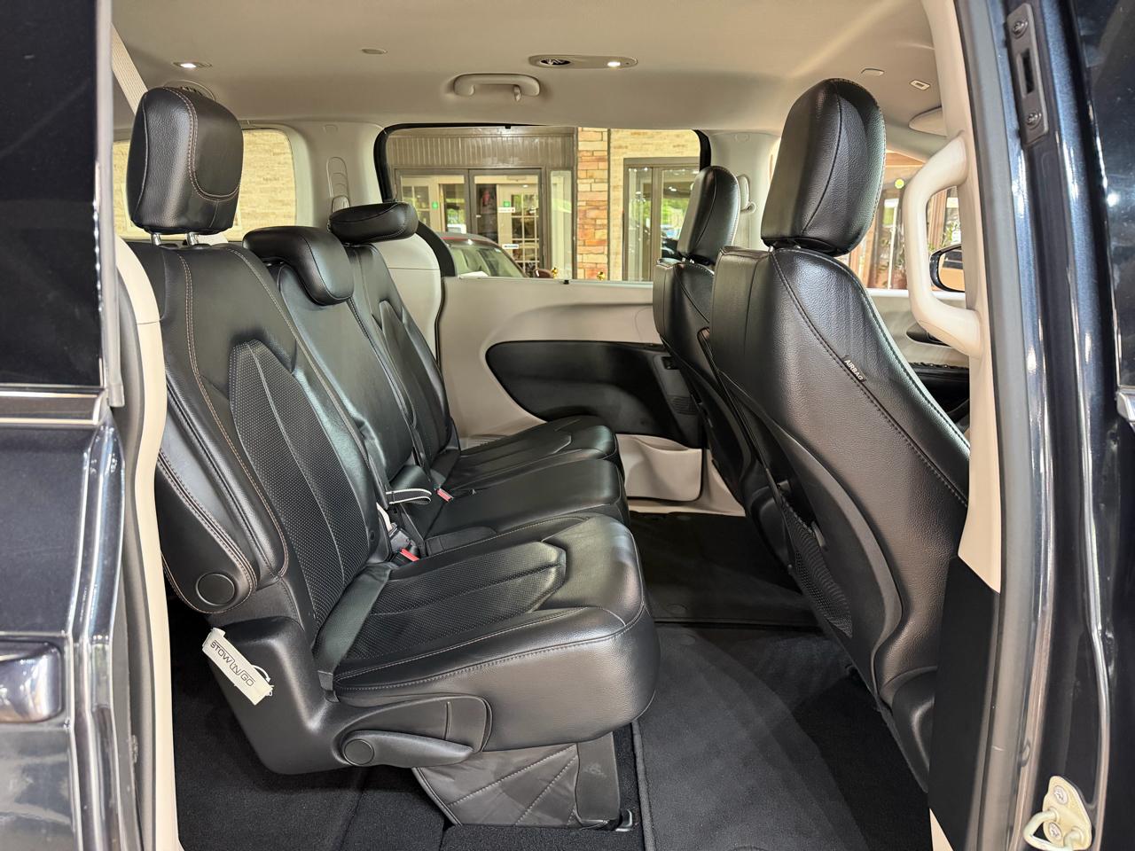 Chrysler Pacifica Touring L FWD 2019