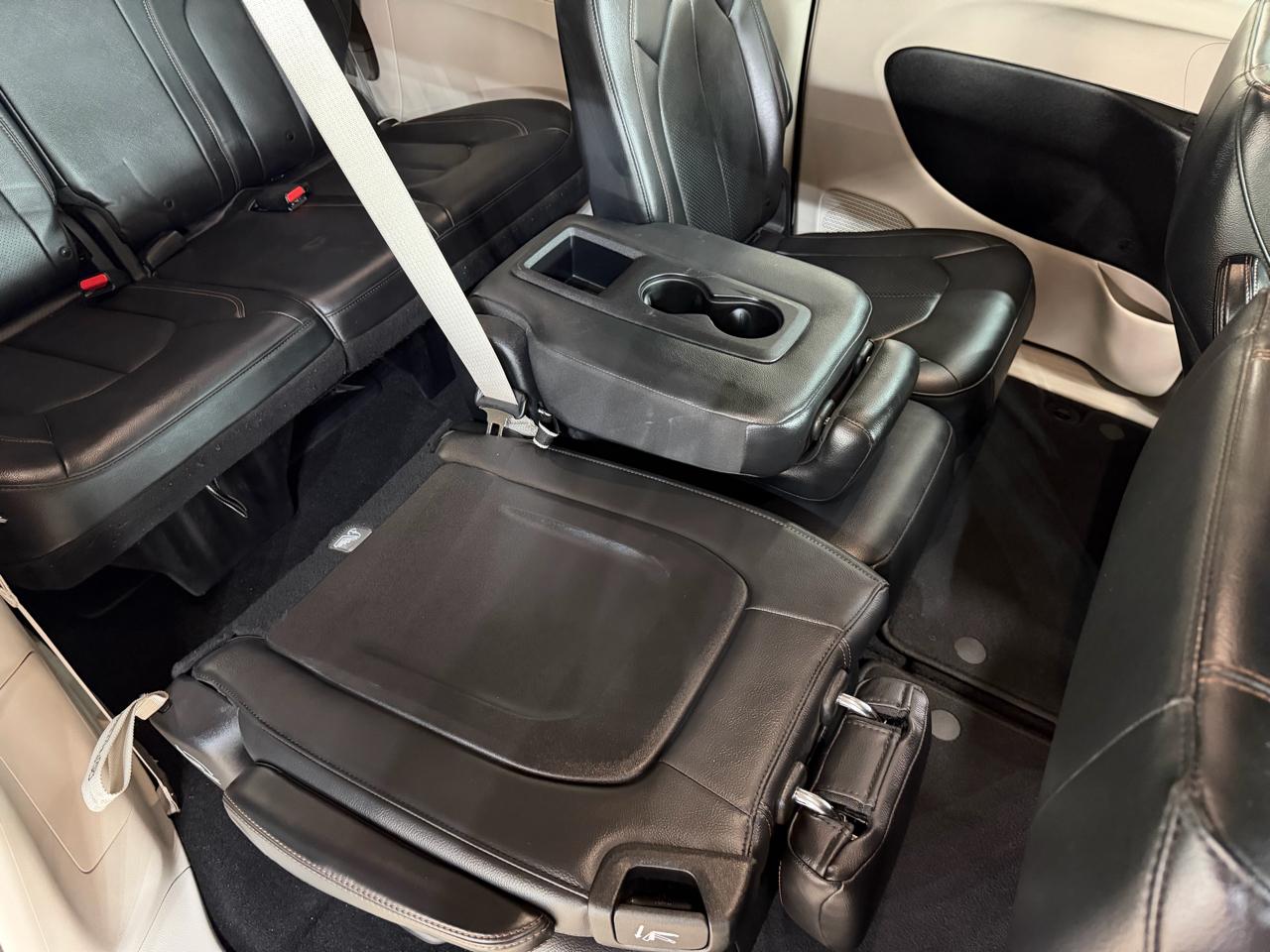 Chrysler Pacifica Touring L FWD 2019